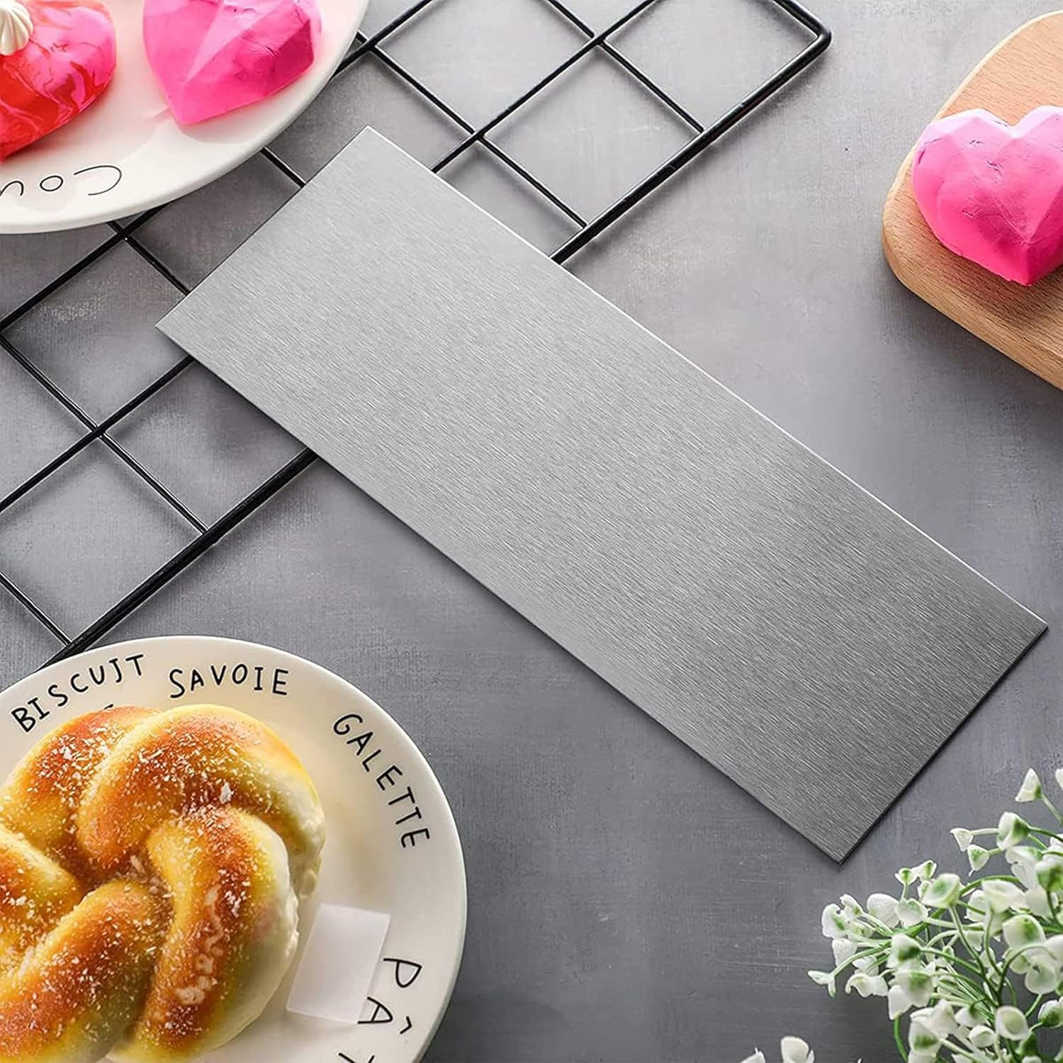 Stainless Steel Cake Scraper, 21.8 Cm Icing Smoother, Metal Leveler for Cake Decorating