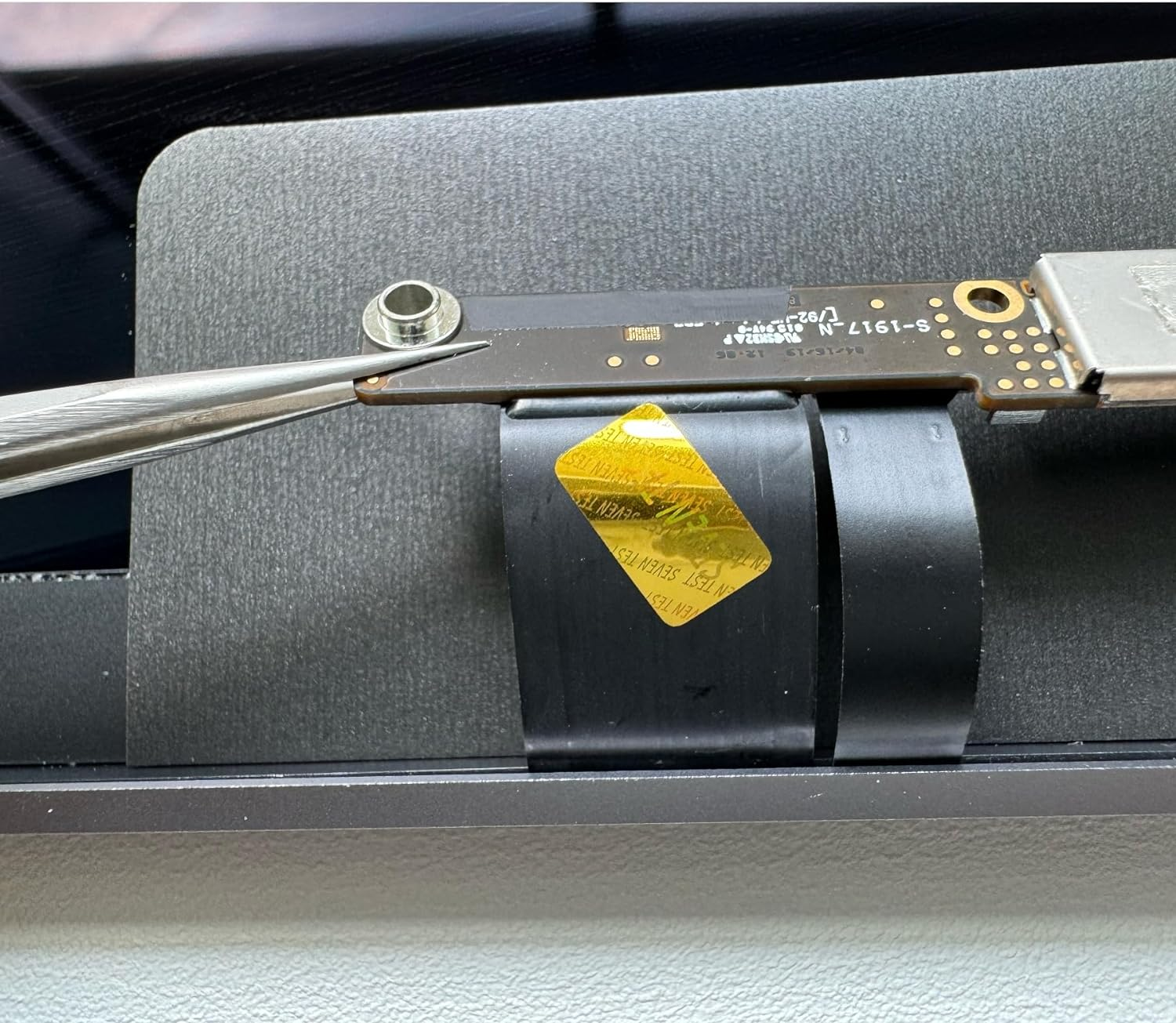 Replacement for Macbookair10.1 Macbook Air 13 Inch M1 2020 A2337 EMC 3598 MGN63 MGN93 MGND3 MGN73 MGNA3 MGNE3 13.3 Inch 2560 X 1600 Full LCD S. Screen Complete Top Assembly (Silver) image number 2