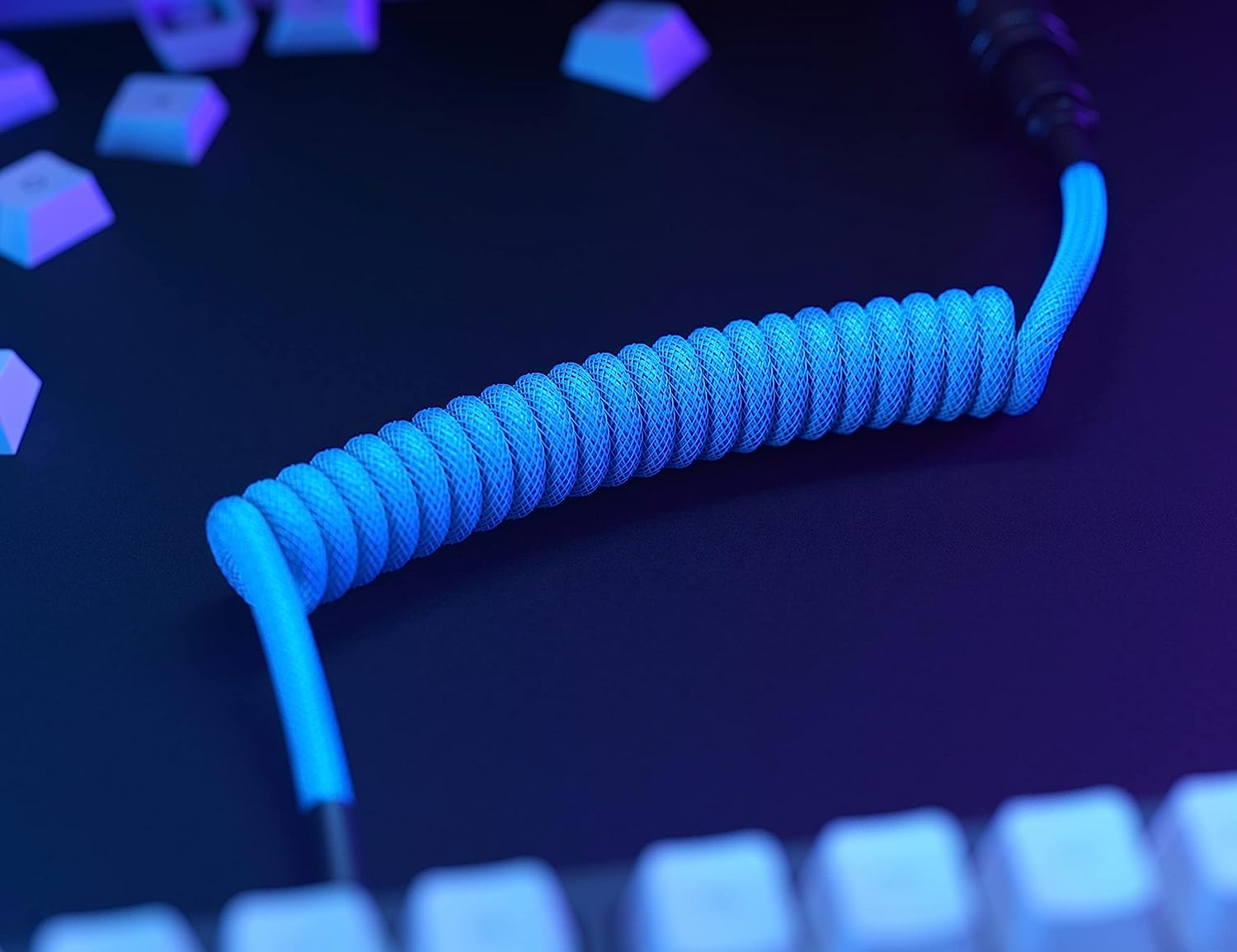 Glorious Coiled Keyboard Cables &ndash; USB-C Artisan Braided Cables for Mechanical Gaming Keyboards (Glorious Gold)