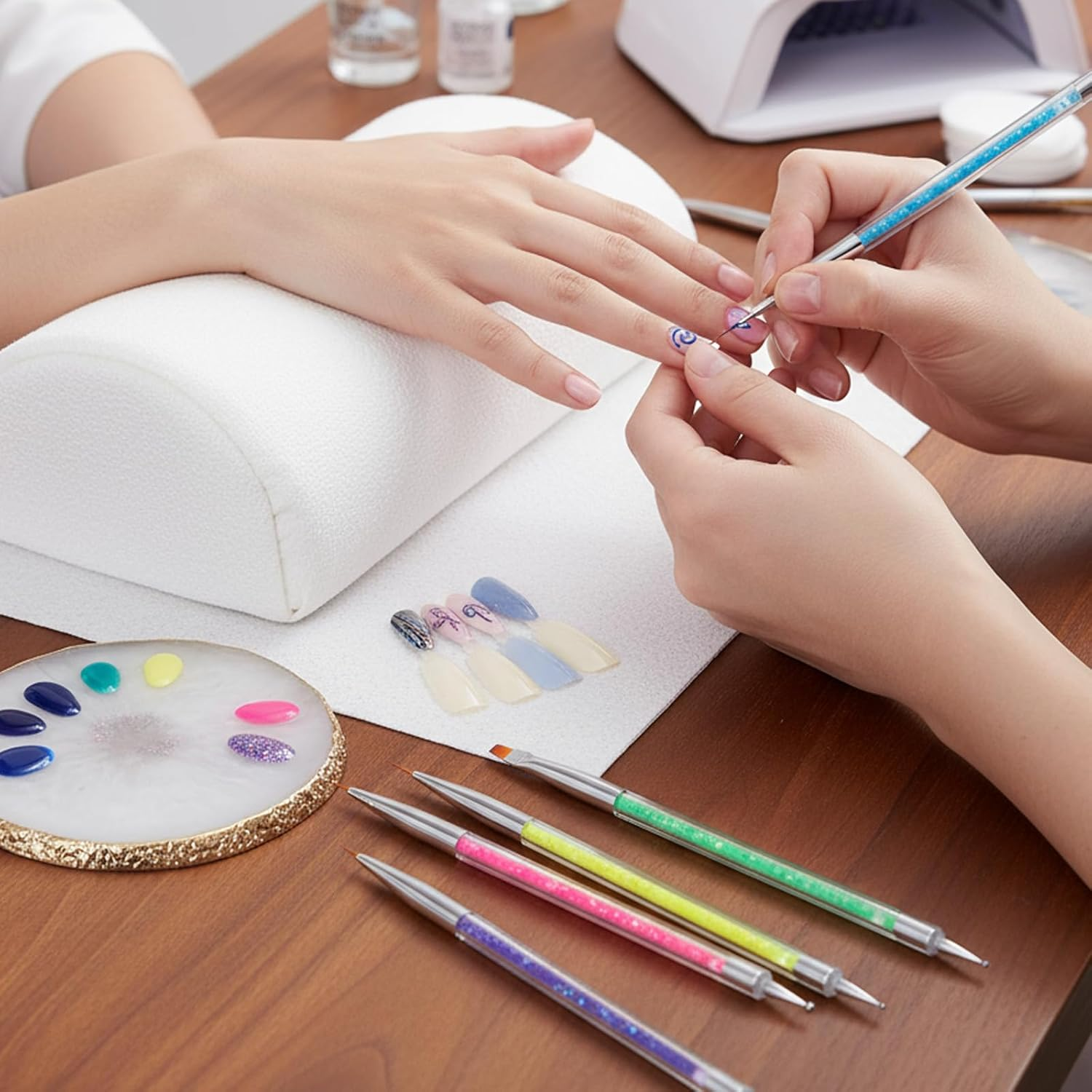 Guduling 7 Pcs in 1 Set Nail Polish Mixing Plate with 5 Double-Ended Nails Dotter Brushes, Resin Nail Paint Pallete for Nails Design Art Diy Home Salon image number 5