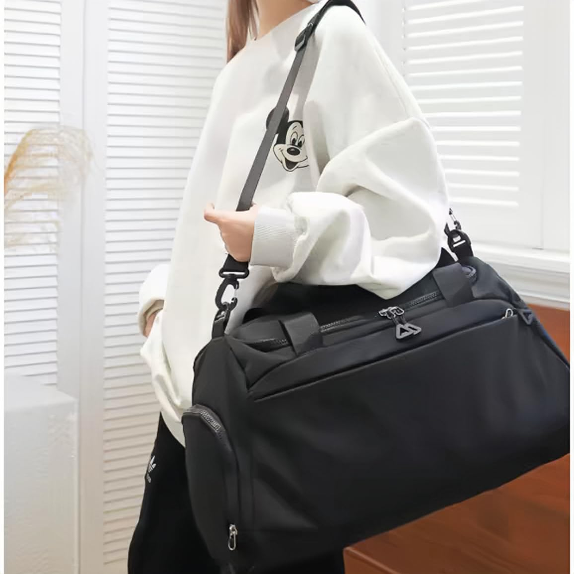 Gym Bag for Men and Women with Shoes Compartment - 3 in 1 Sports Duffle Bag Travel Backpack Weekender Overnight Bag with Multiple Pockets (Black) image number 6