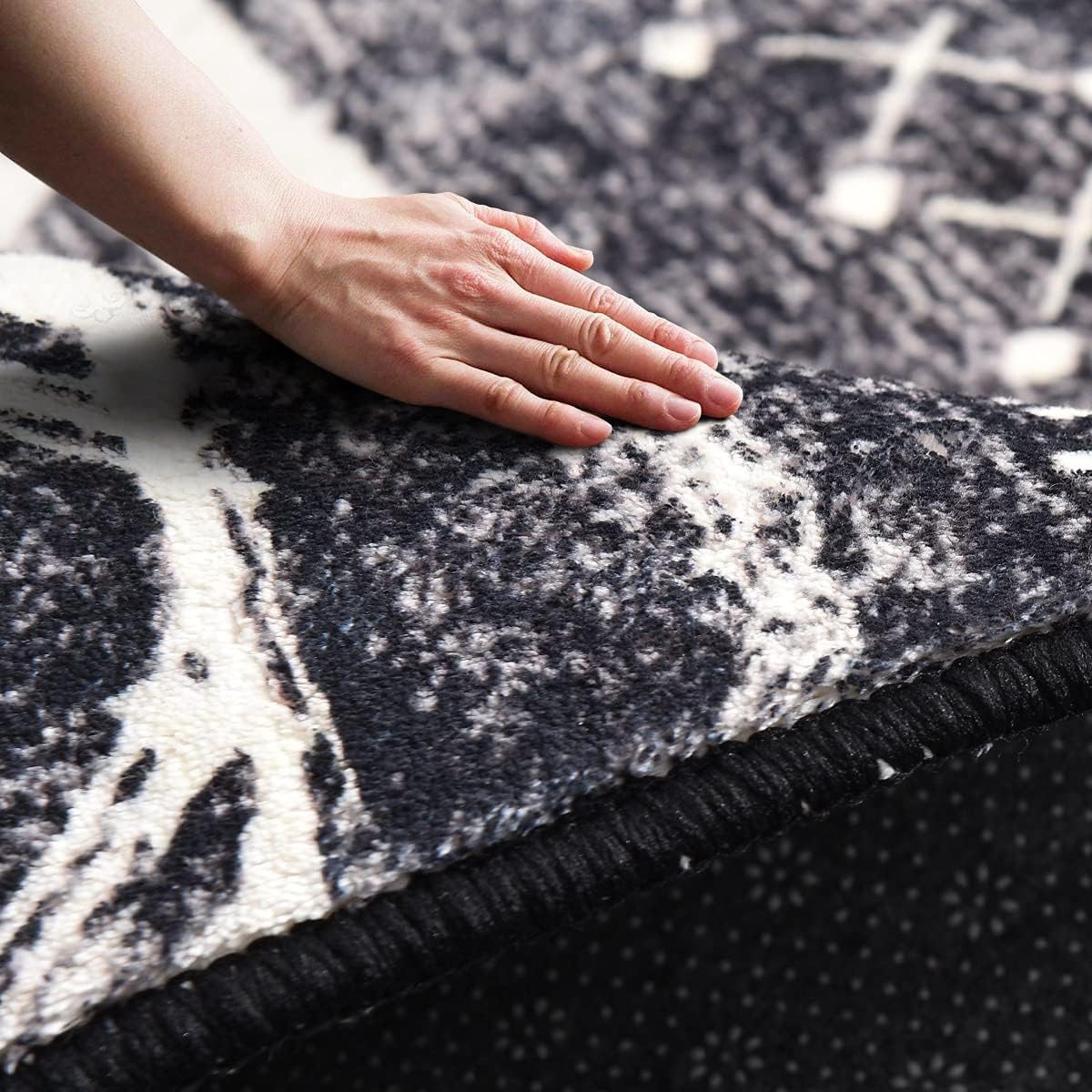 Tinyboy-Hbq Area Rug Living Room Rugs Bedroom Carpet Rug Luxury Imitation Cashmere Rug Modern Decorative Rugs for Living Room Floor Mats (Black/White) (160 * 200Cm(5.3 * 6.6Ft)) image number 6