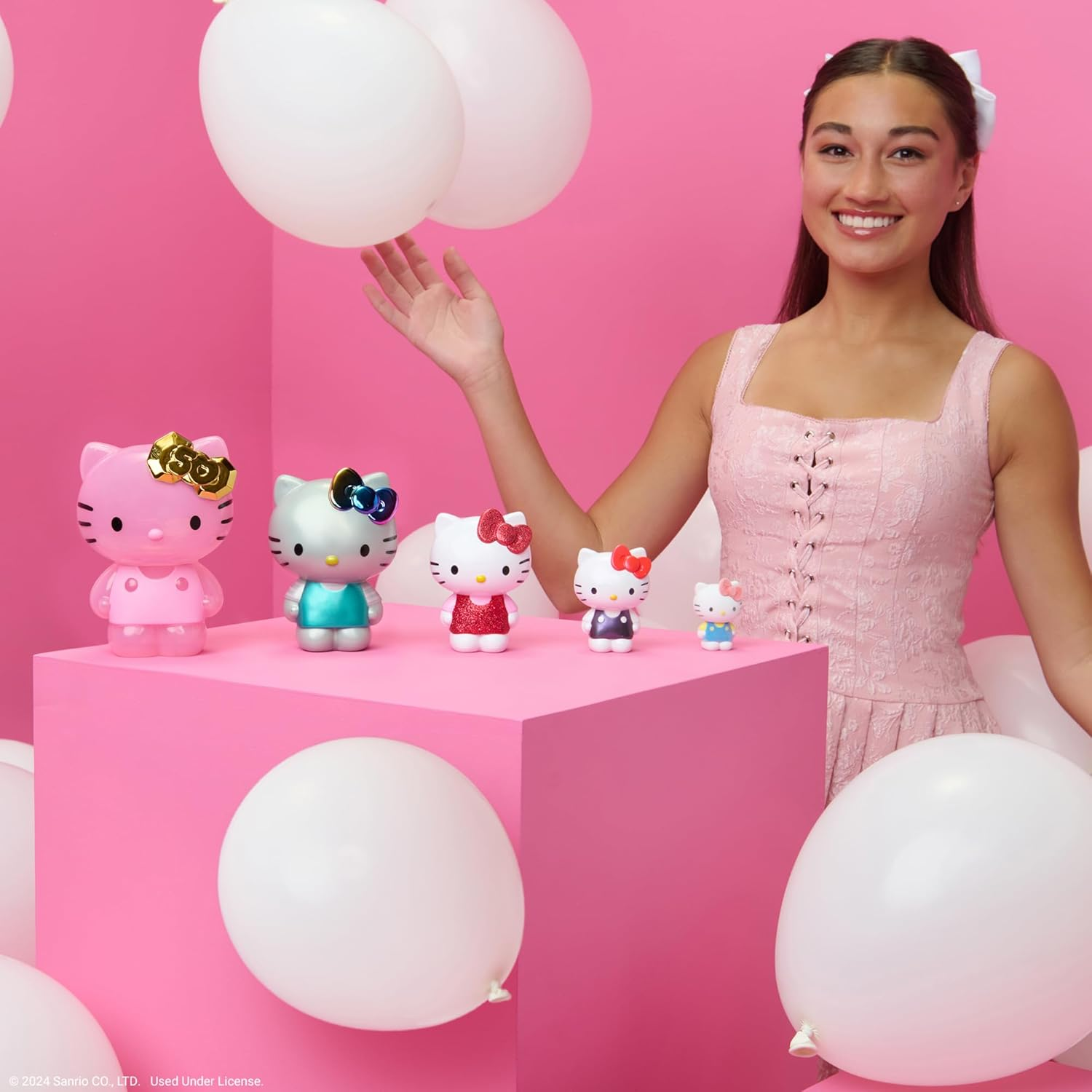 Jazwares Hello Kitty and Friends 50Th Anniversary Nesting Figures - Five Figures 6&rdquo; to 2&rdquo; Each with a Unique Finish - 5 Decades of Friendship - Officially Licensed Sanrio Product image number 1