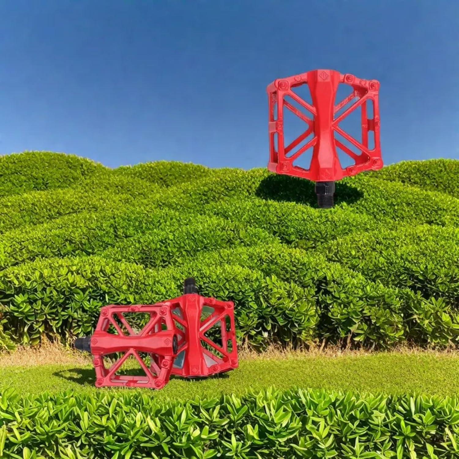 Bicycle Pedal Aluminum Alloy Material the Colors Are Red, Green, and Black. There Are 6 Pedals, 2 of Each Color. Lightweight and Easy to Install, Suitable for Various Bicycles image number 3