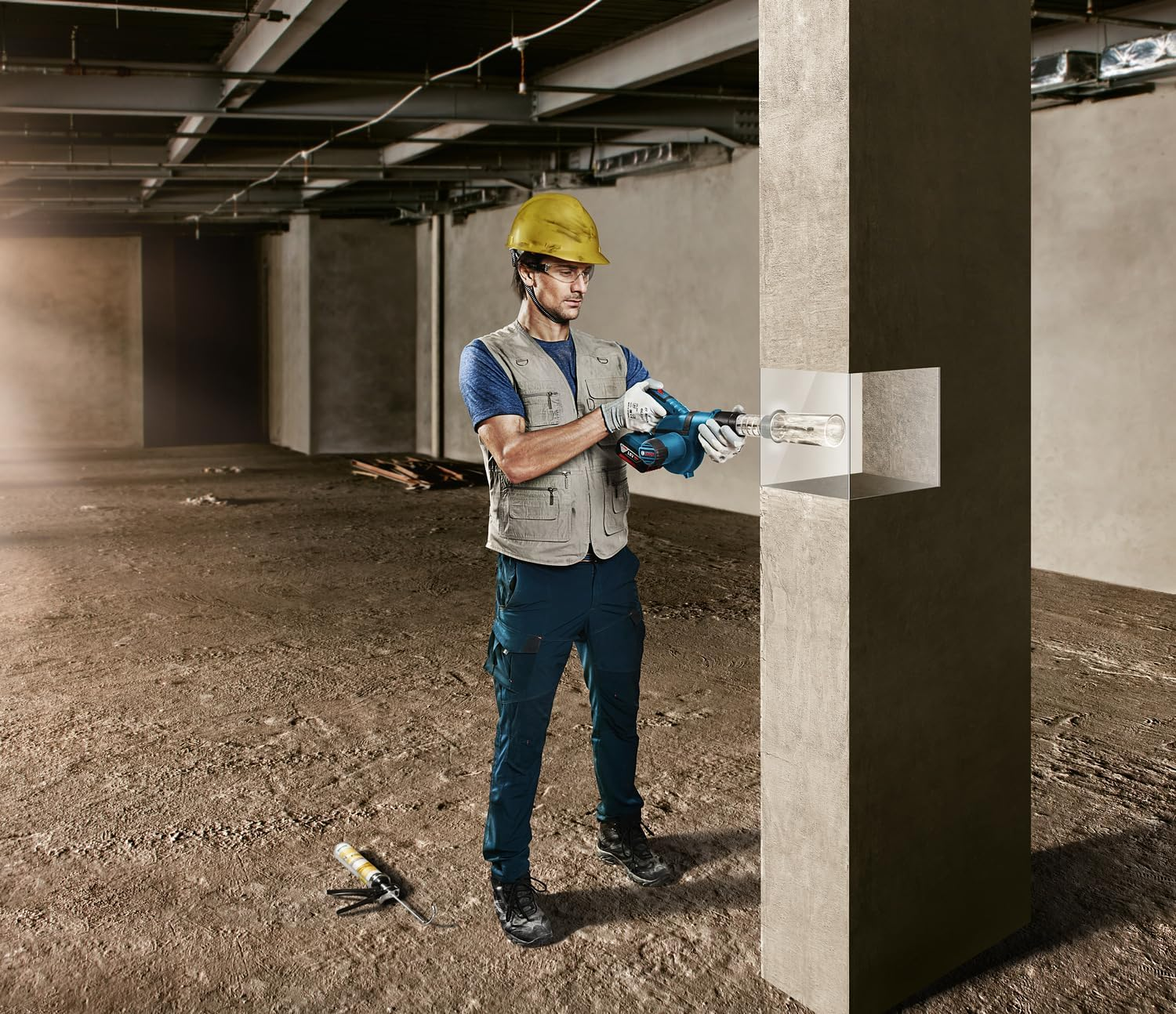 Bosch Professional 18V System Cordless Workshop Blower GBL 18V-120 (270 Km/H Airflow Speed, Incl. 4X Accessories, without Batteries and Charger, in a Box)