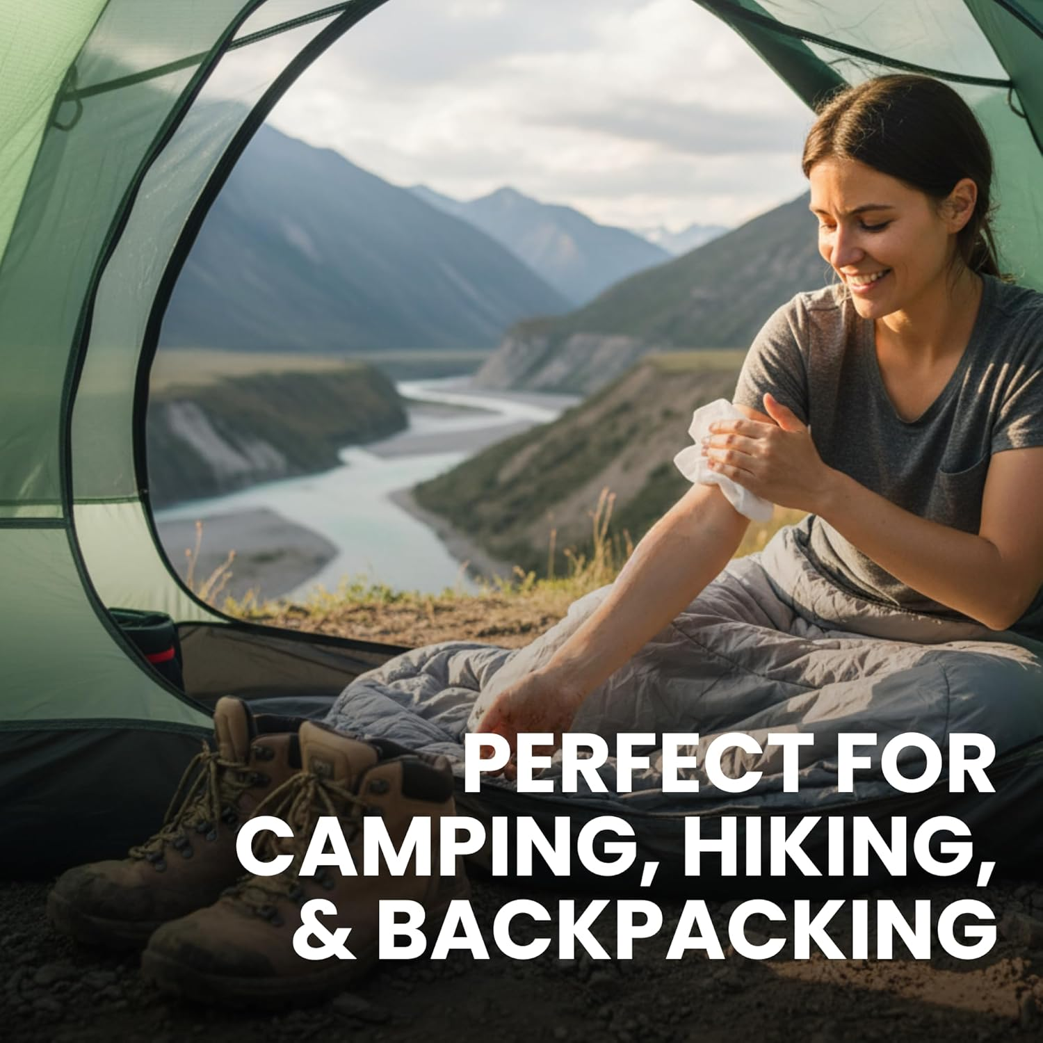 Super Fresh Shower Wipes Large Sandalwood Body Wipes for No Rinse Bathing Personal Hygiene Gym Travel or Camping Enriched with Aloe and Vitamin E 10 Individually Wrapped Disposable Sheets image number 4