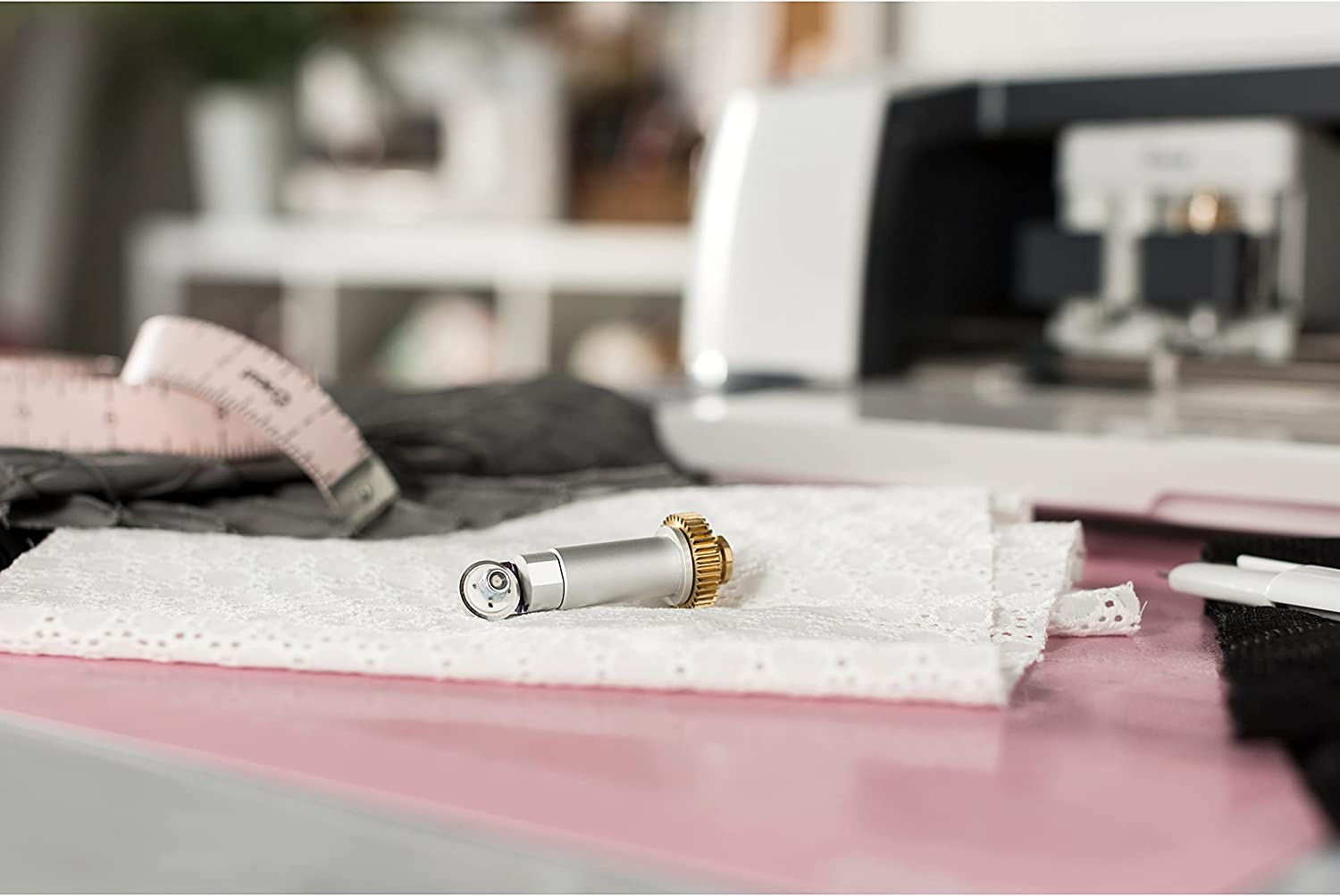 Cricut Rotary Blade + Drive Housing, Hard and Durable Cutting Blade with Drive Housing, Cuts Delicate Papers & Unbacked Fabric for Personalized Projects, Compatible with Cricut Maker Cutting Machine image number 5