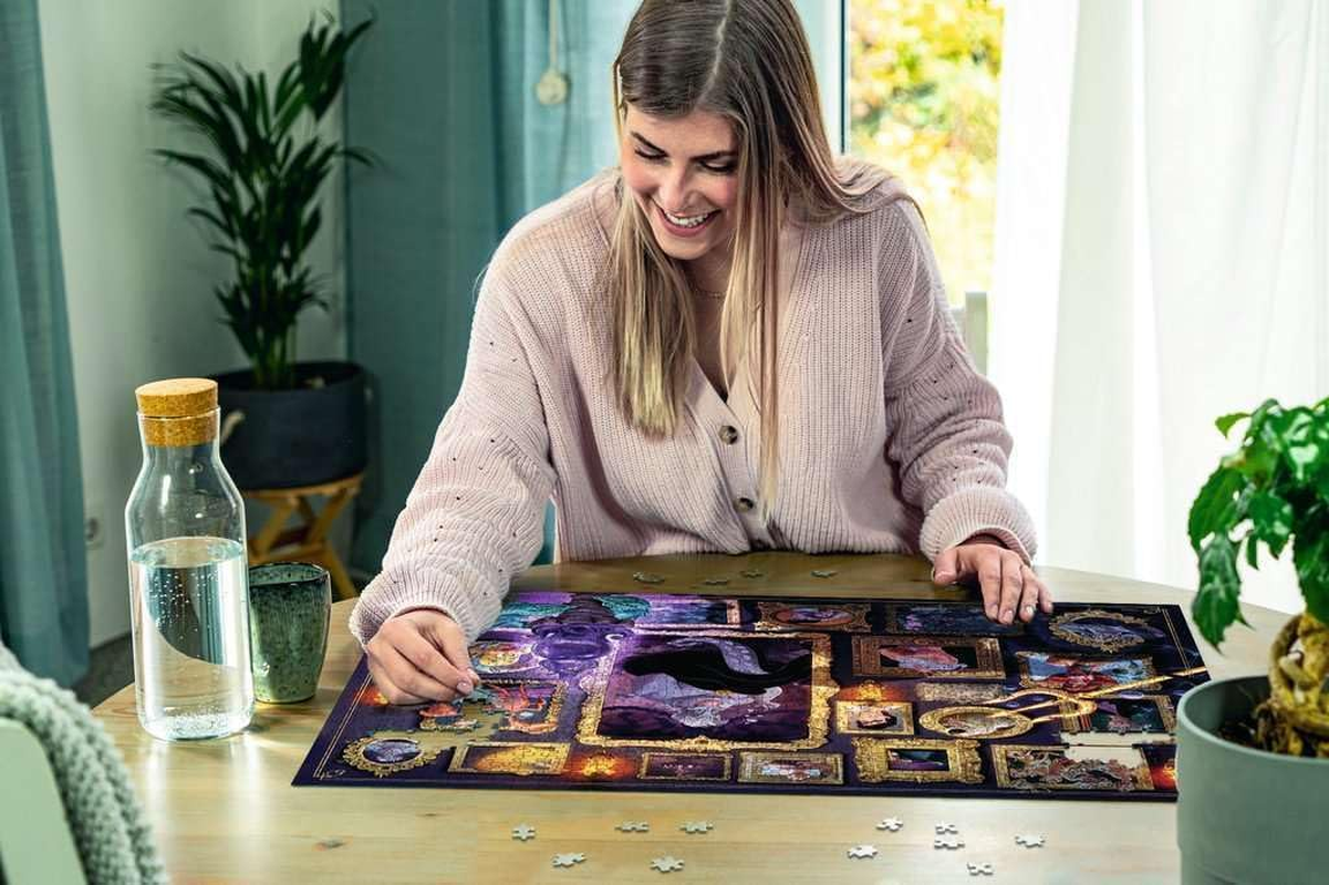 Ravensburger - Villainous Ursula Puzzle 1000 Pieces image number 3