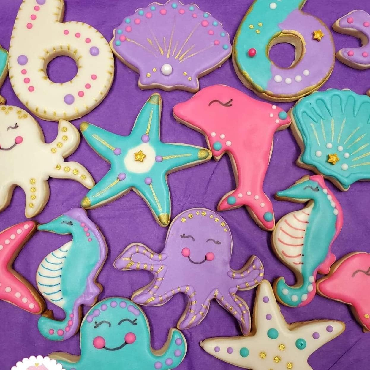 Under the Sea Creatures Cookie Cutter Set-3.5" 3"-7 Piece-Shark, Seastar, Seashell, Seahorse, Whale, Octopus, Fish Cookie Cutters Molds for Kids Birthday Party Supplies Favors. image number 2