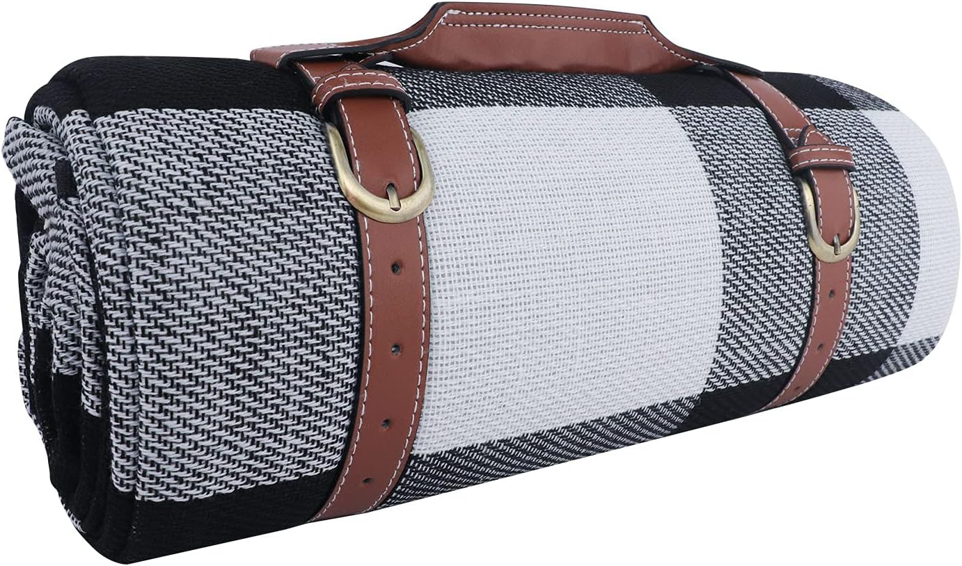 79"X79"Oversized Picnic Blankets Waterproof Sandproof Picnic Mat for 6-8 Adults, Large and Thick Picnic Blanket Portable Straps for Beach Blankets or Family Outdoor Camping Parties