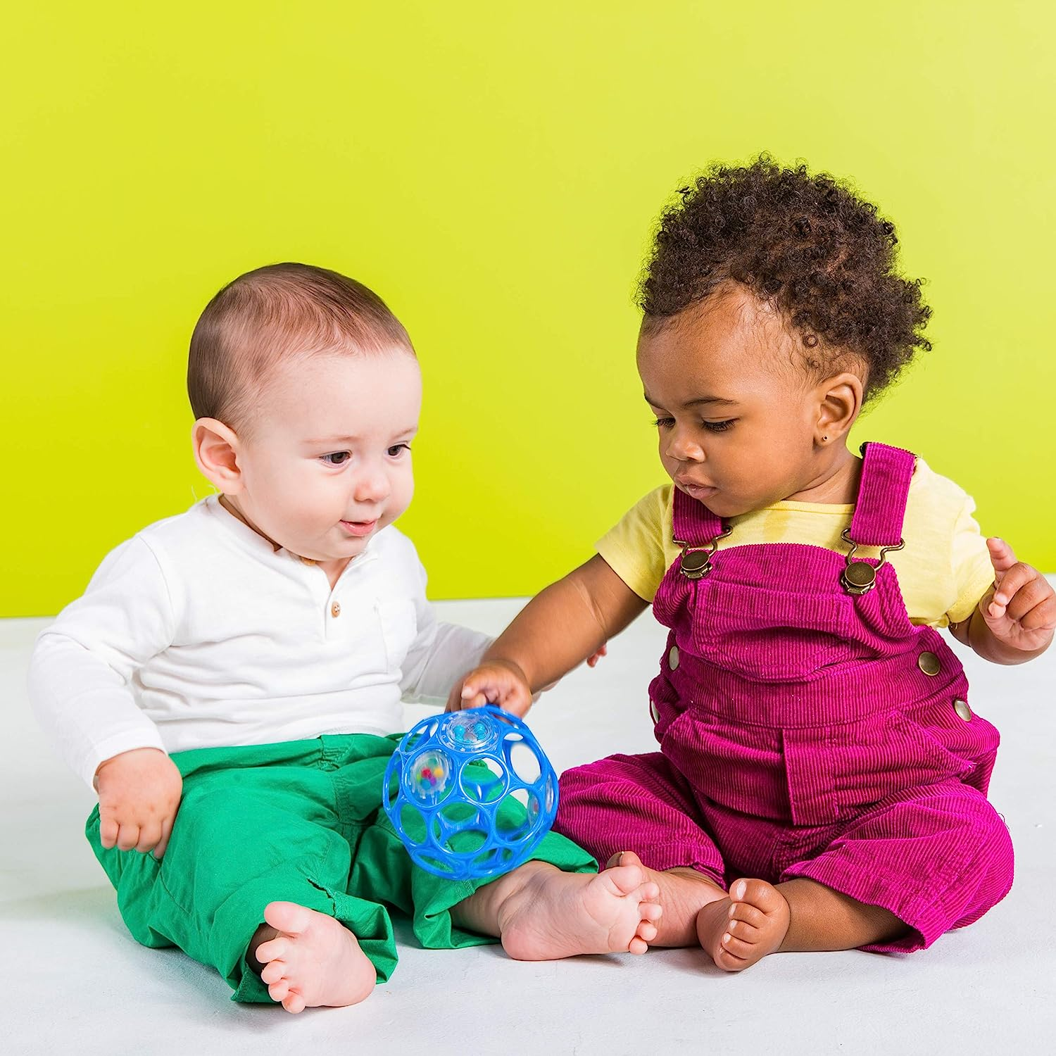 Bright Starts Oball Easy-Grasp Rattle Bpa-Free Infant Toy in Blue, Age Newborn and Up, 4 Inches image number 1