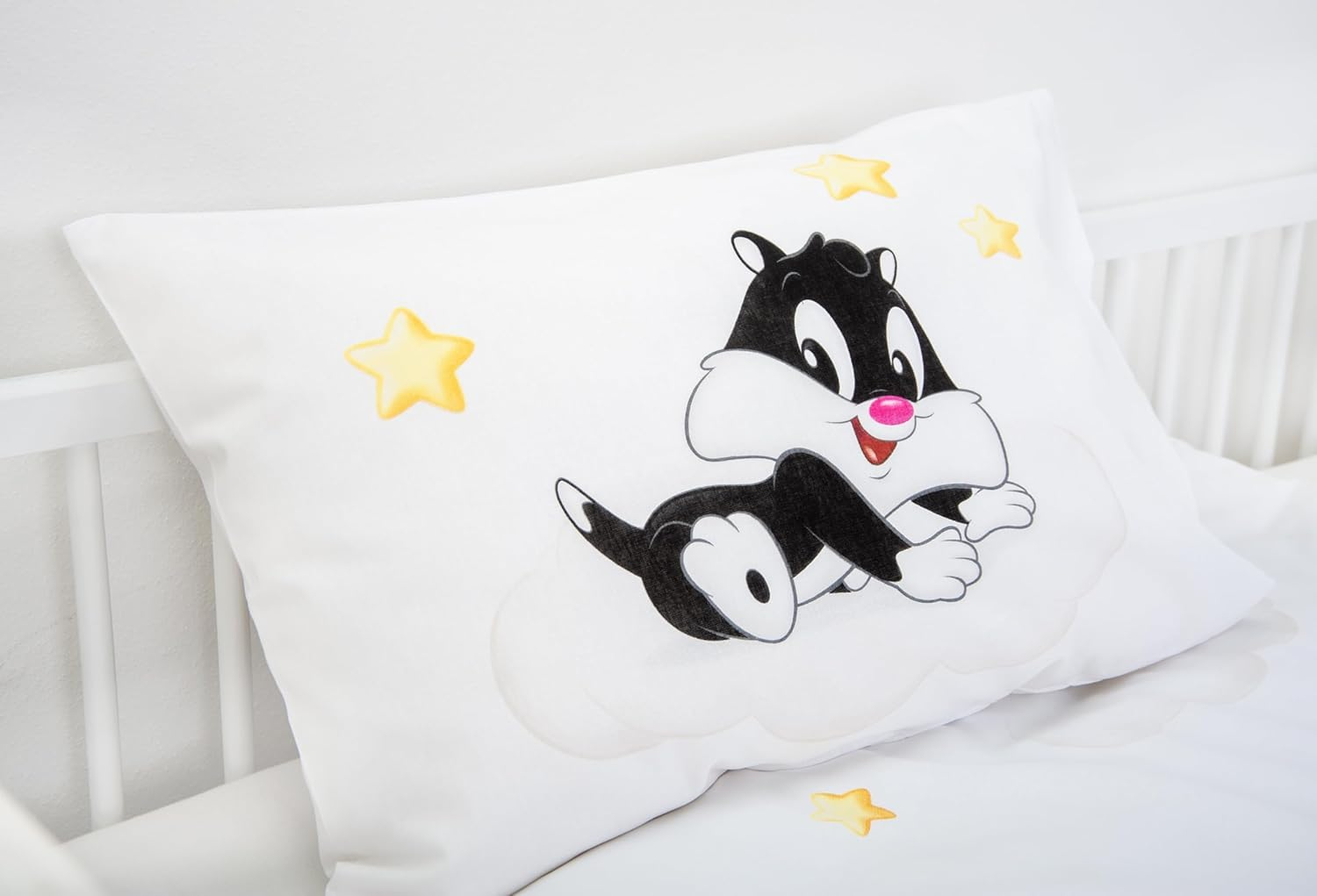 Herding Looney Tunes Bed Linen Set Made in Green, Pillowcase 40 X 60 Cm, Duvet Cover 100 X 135 Cm, Zip Closure, 100% Cotton/Renforc&eacute; image number 1