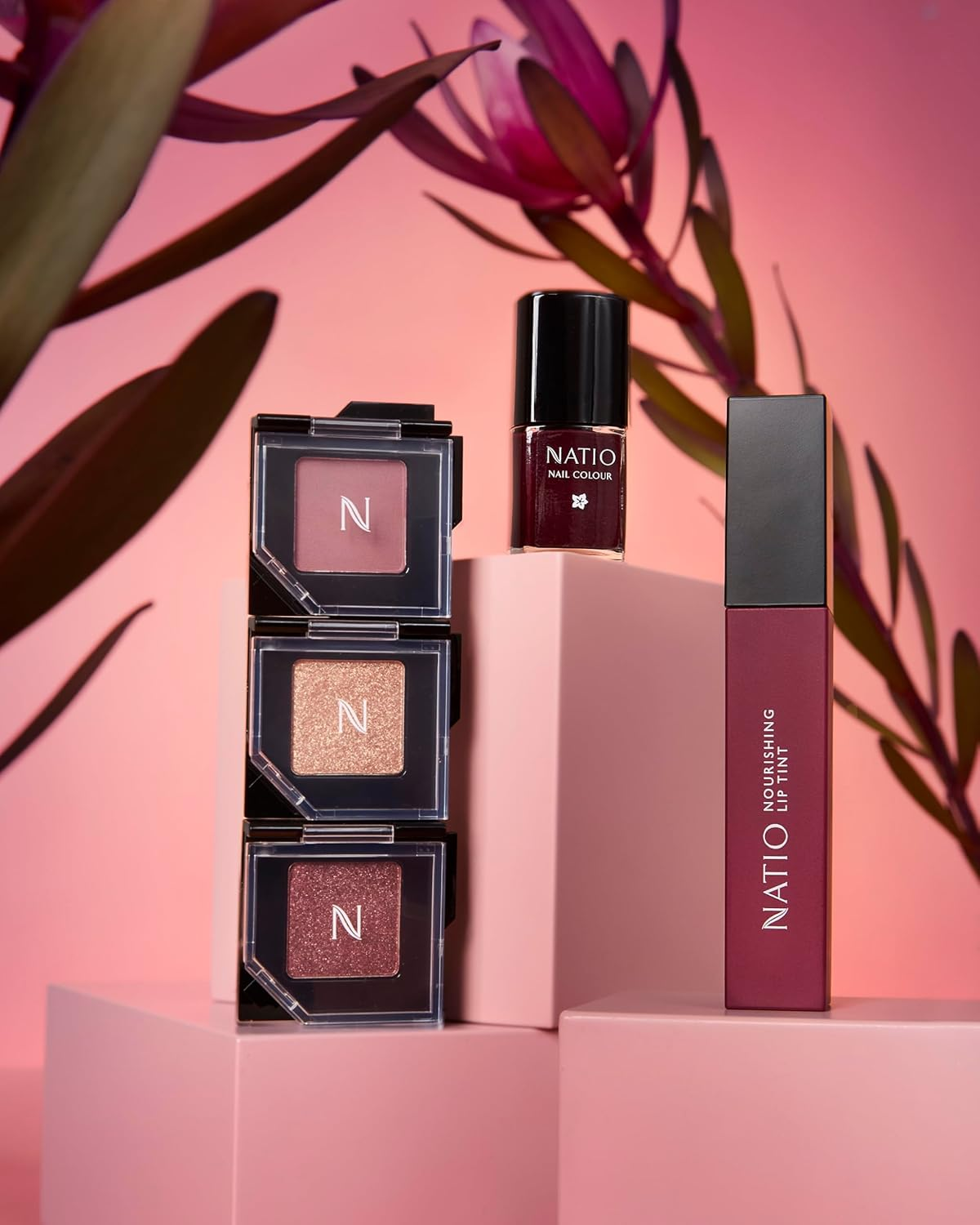 Natio Australia Single Eyeshadow Mauve - Matte Purple Clickable Eyeshadow - Vegan Friendly image number 2