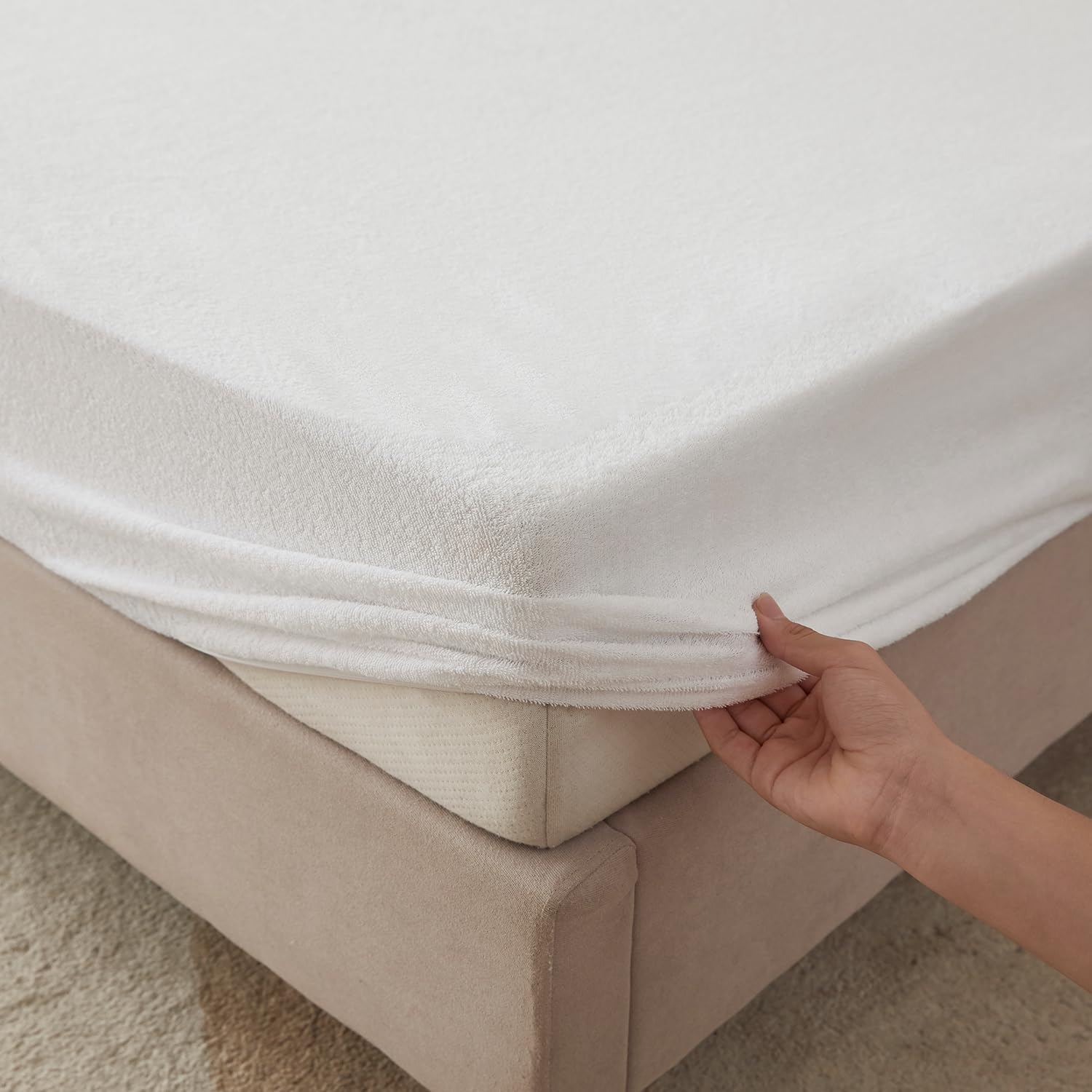 Lakora Single Size 100% Waterproof Mattress Protector,Terry Towelling Cover Soft Noiseless with 40Cm Deep Pocket Breathable Mattress Cover image number 4