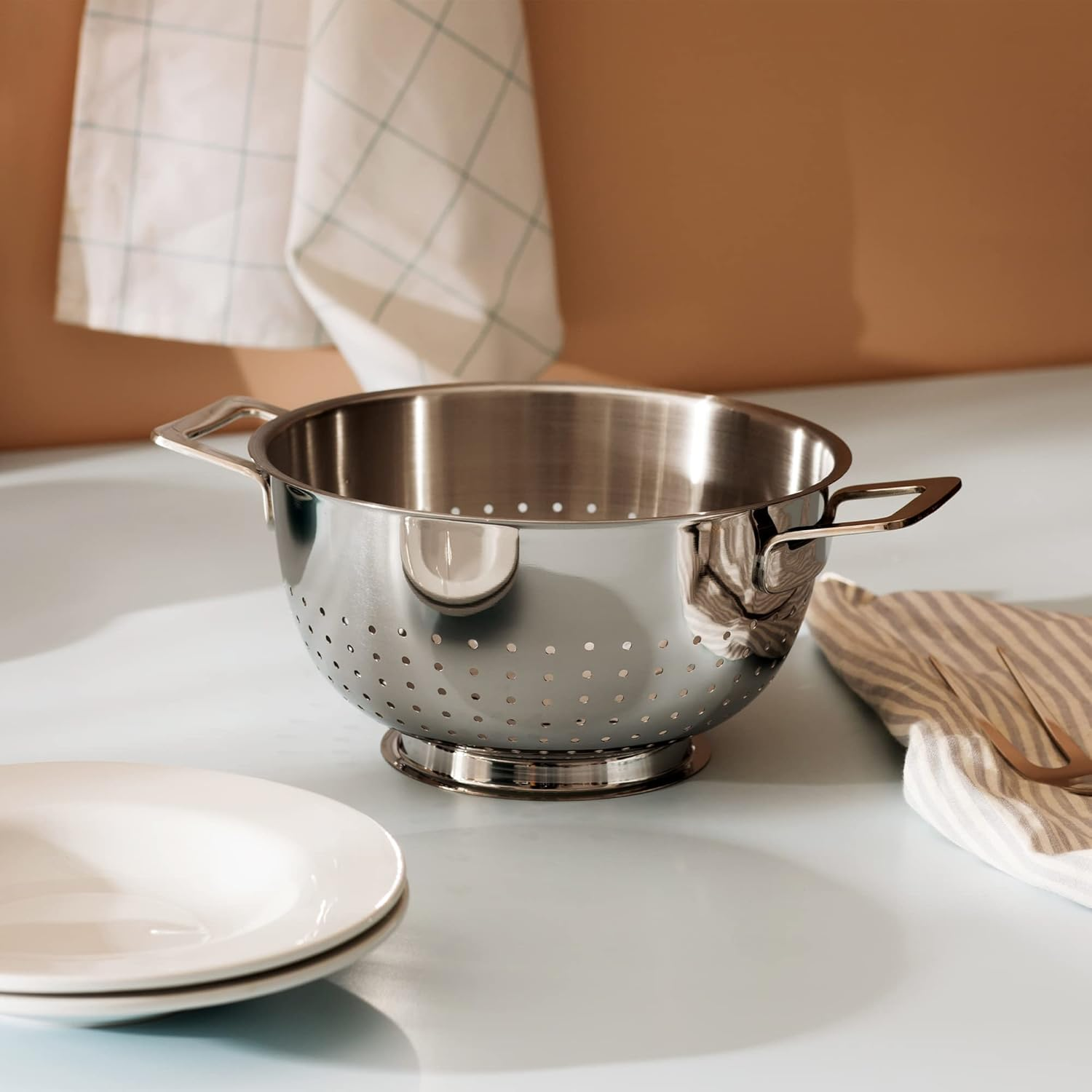 Alessi POTS & Pans, Colander in 18/10 Stainless Steel Mirror Polished,8.75 Inch, Medium