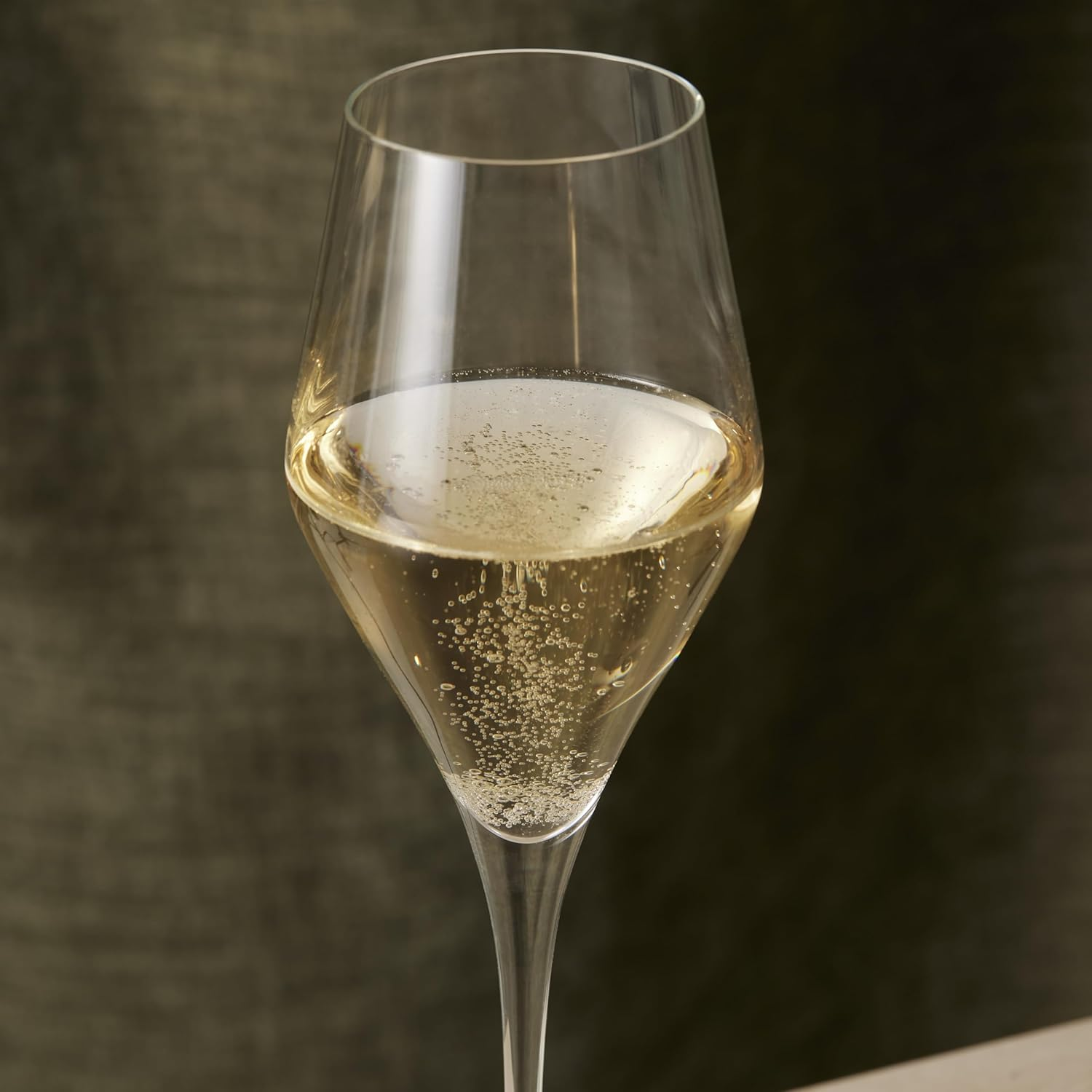 Mumm Tasmania Brut Prestige 750Ml image number 3