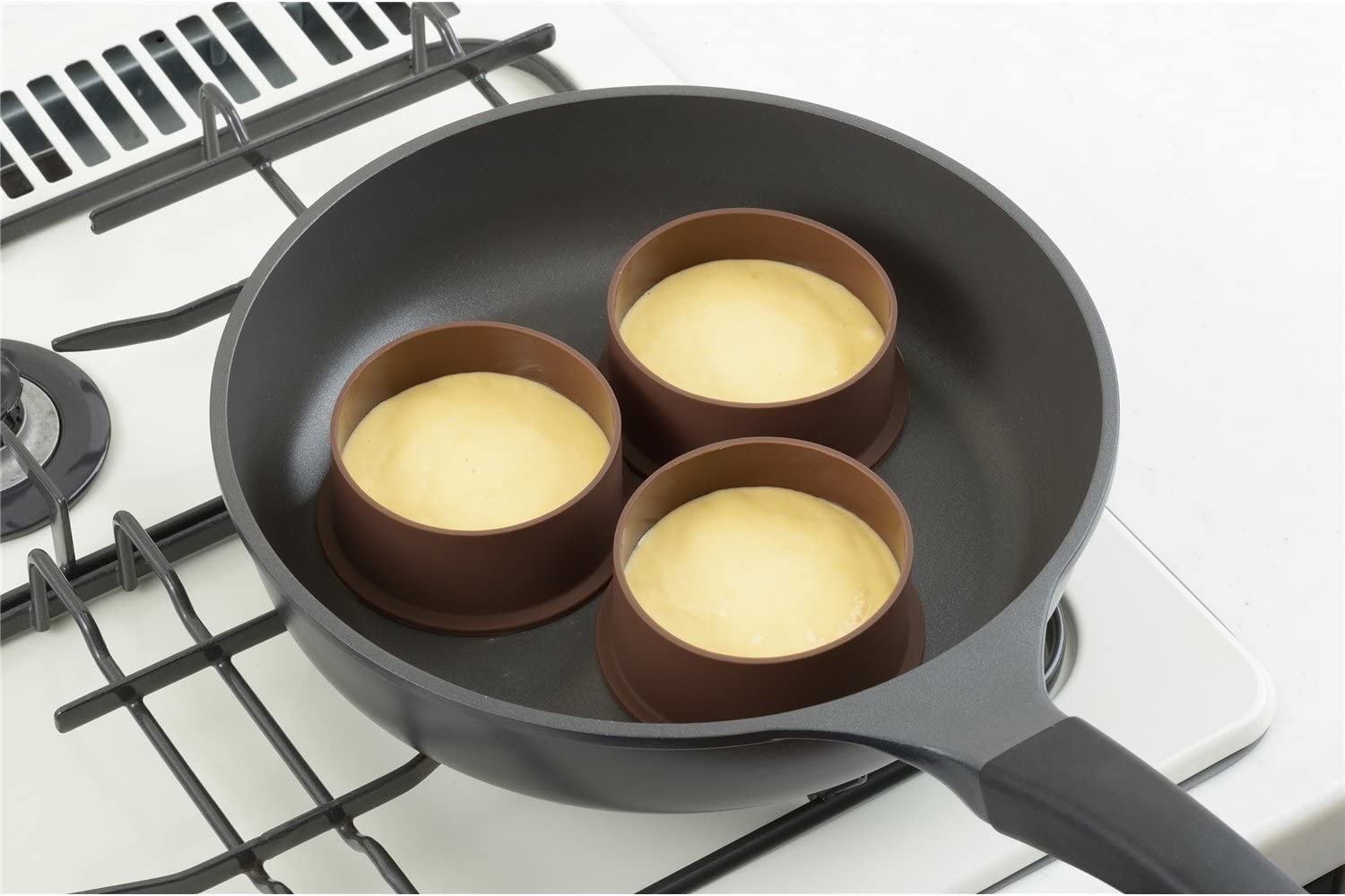 YOSHIKAWA Brown Silicone Rubber Pancake Rings, Set of 3, 10 X 4 Cm (1 Piece), 5 Ounces, Not Dishwasher Safe, Cold Resistance: -4 F (-20 C), Pieces, Making Pancakes image number 6