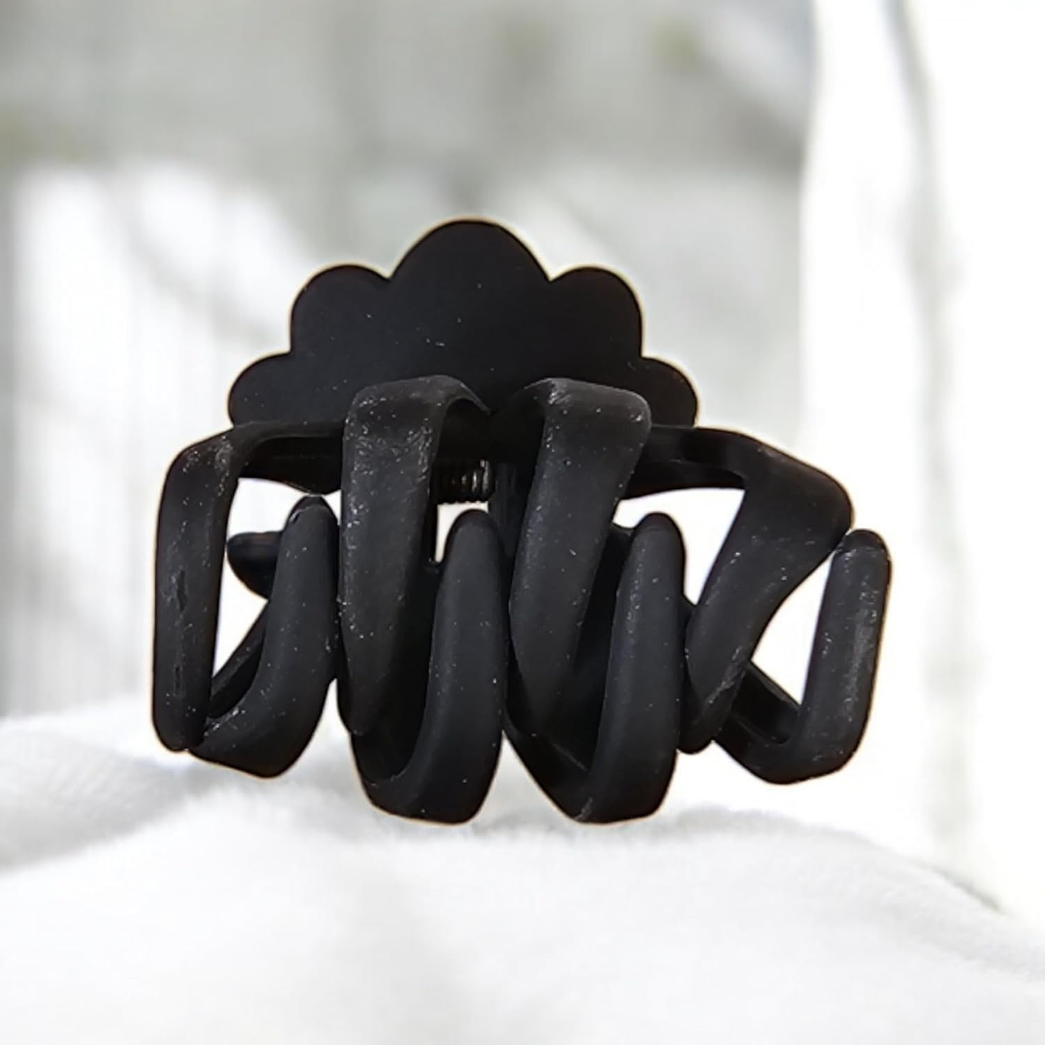 PARENCE. - Set of 4 Mini Hair Clips - Solid Metal Spring, Interlocking and round Teeth - Compact and Practical Accessory for Women - 4X3Cm image number 2