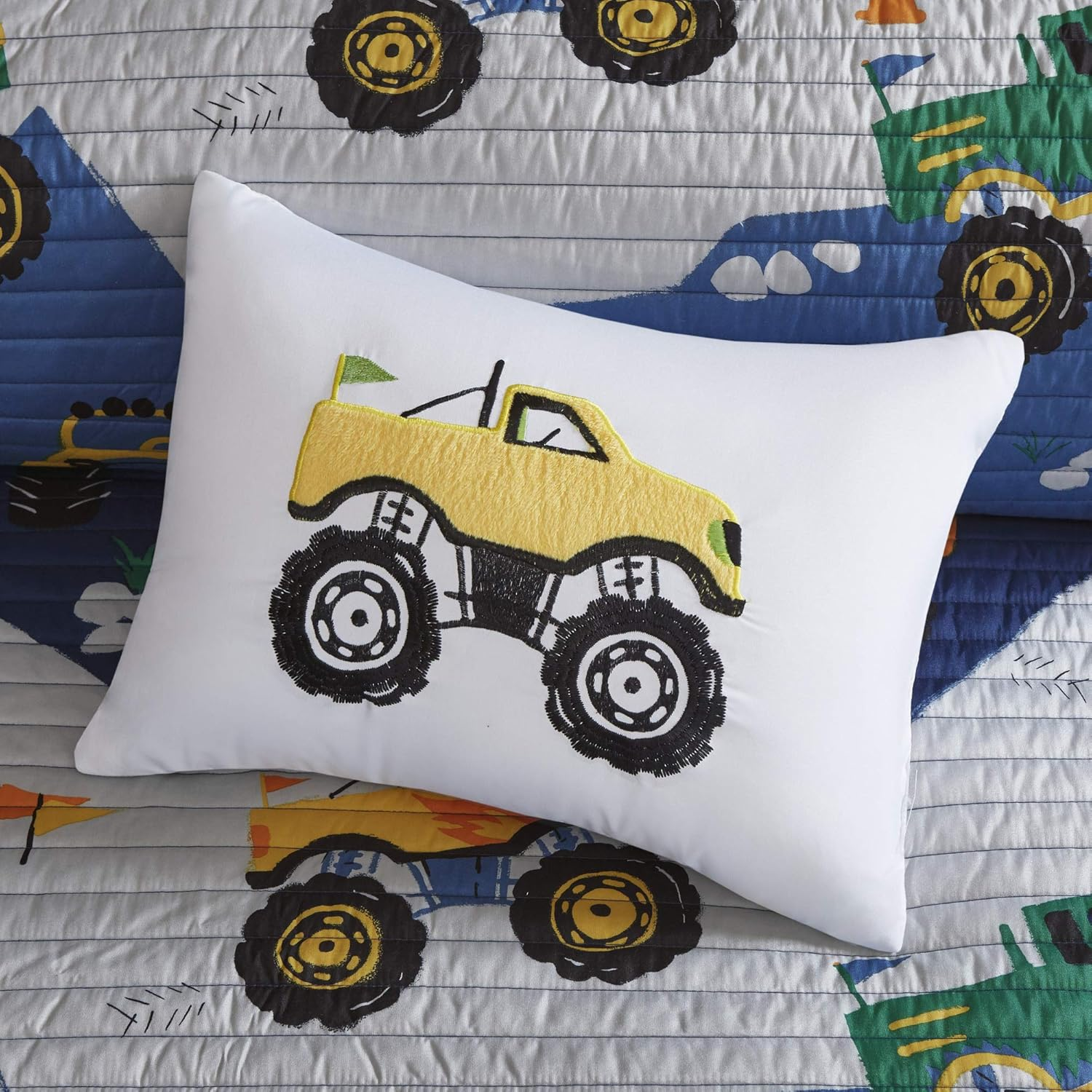 Mi Zone Kids Nash Reversible Quilt Set, Vibrant Fun Design, Lightweight All Season Children Bedding, Coverlet Bedspread, Boys Bedroom D&eacute;cor, Full/Queen, Big Wheel Monster Trucks 4 Piece image number 3
