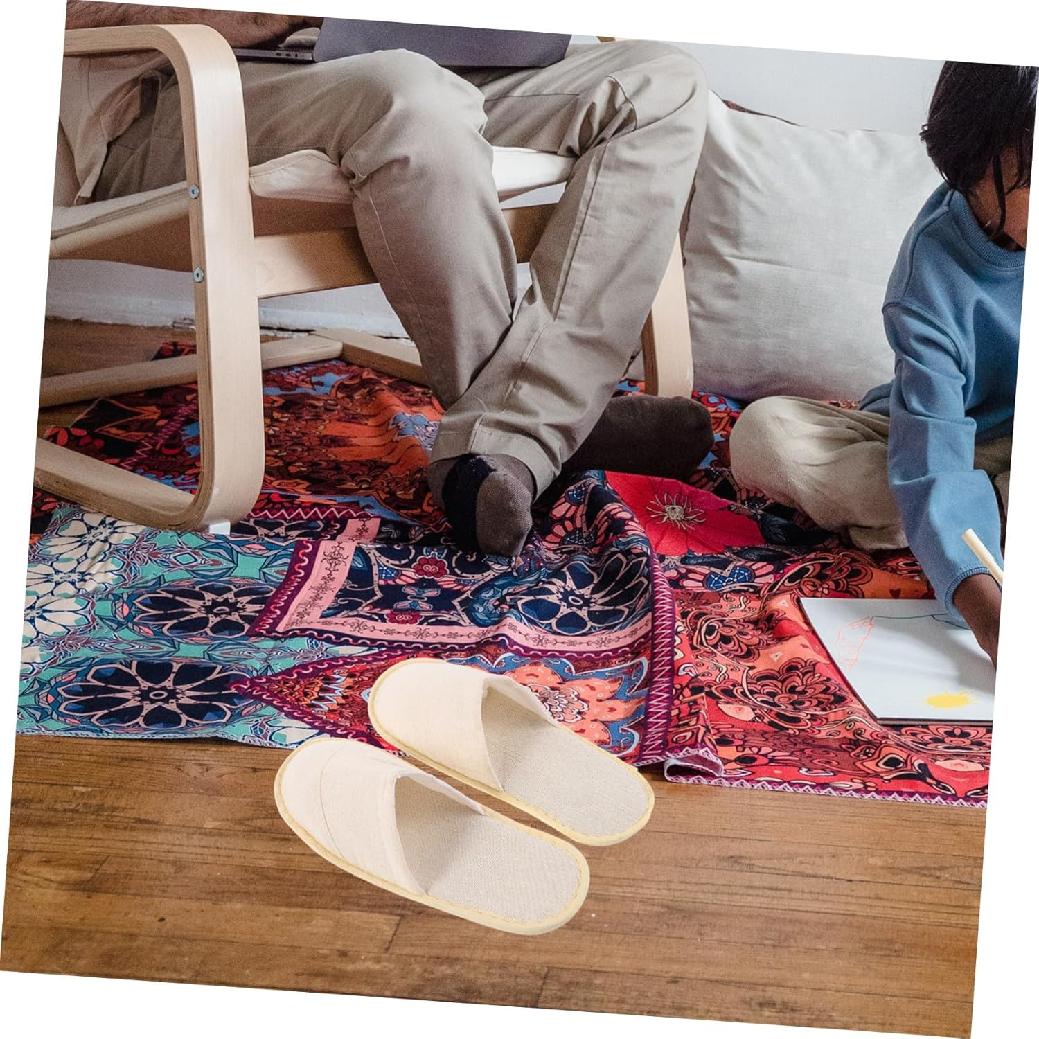 Vaguelly 6 Pairs Portable Foldable Slippers for Travel and Hotel Use Unisex Guest Shoes with Slip Sole Space Saving Design for Spa Plane Home and Outdoor Safety Random Color image number 4