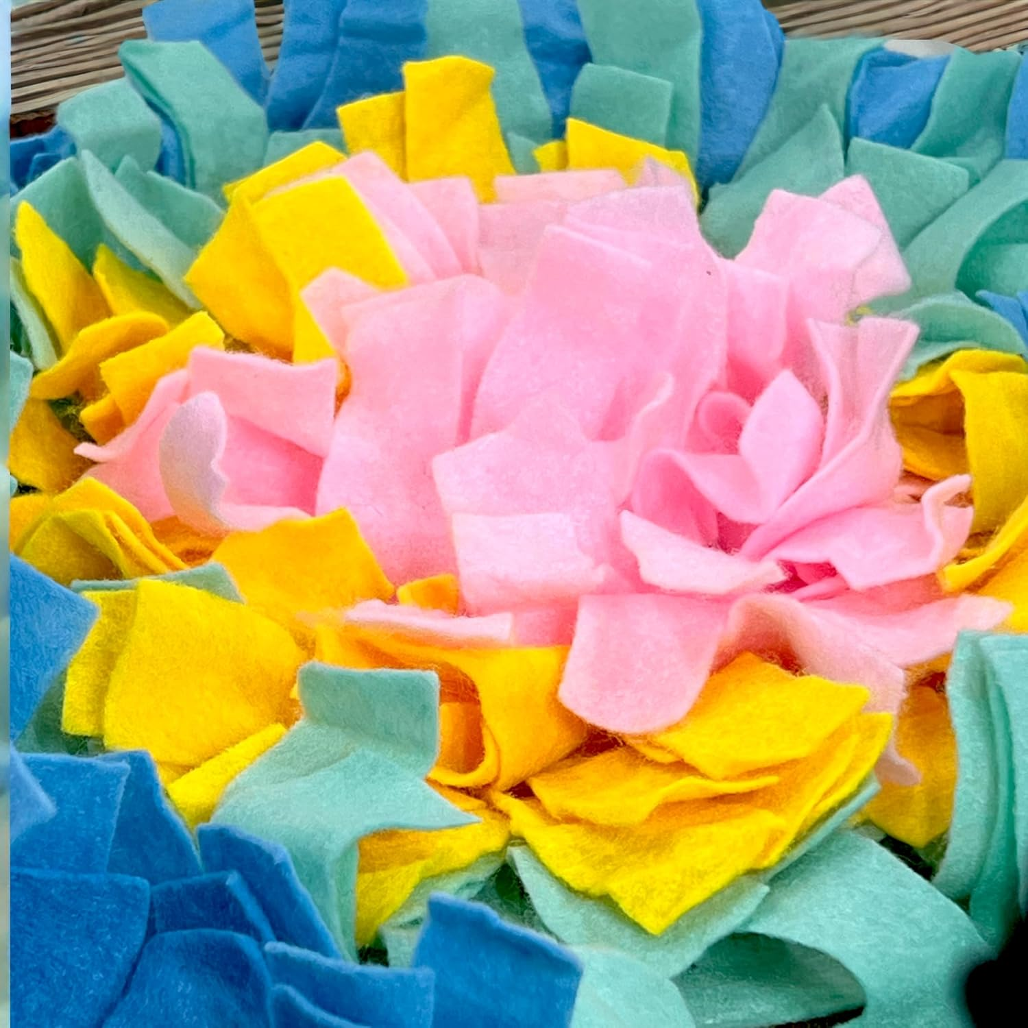 MIJOMA round Snuffle Mat for Dogs - Diameter 45 Cm Treat Rug & Dog Training Mat, Feeding Mat for Puppies, Non-Slip Silicone Nubs, Portable & Rollable Design, 8 Cm Long Felt Strips image number 5