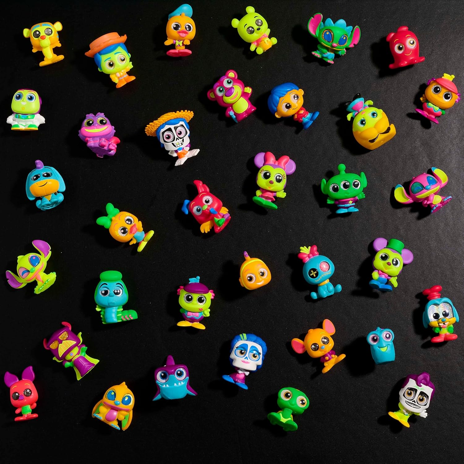 Disney Doorables Neon Glow Peek Figures, 5 Special Edition 1.5-Inch Collectible Figurines, Kids Toys for Ages 5 up by Just Play image number 4