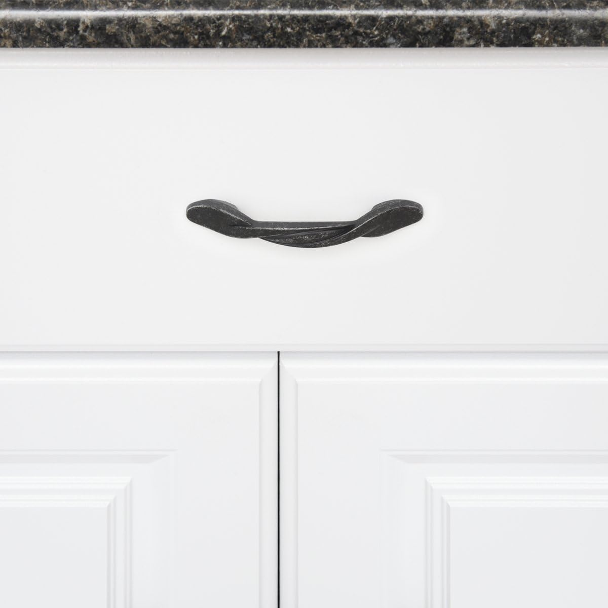 Amazon Basics Twisted Cabinet Handle, 4.5-Inch Length (3-Inch Hole Center), Antique Silver, 10-Pack image number 6