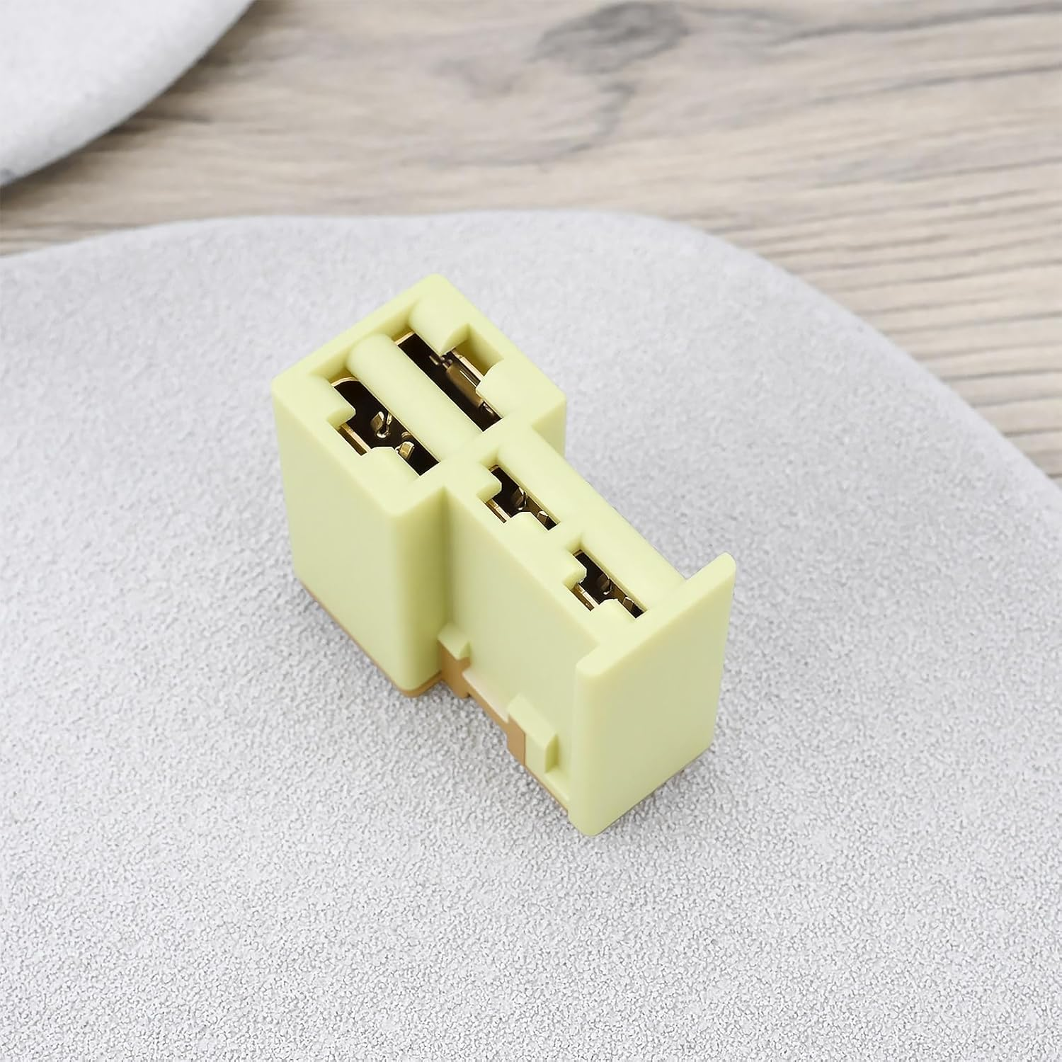 Emsea 1Pc 60/30/30Amp Car Fuse Fusible Link 24370-C9904 24370C9904 Compatible with Nissan Leaf 2014-2022 NV200 2014-2020 image number 2