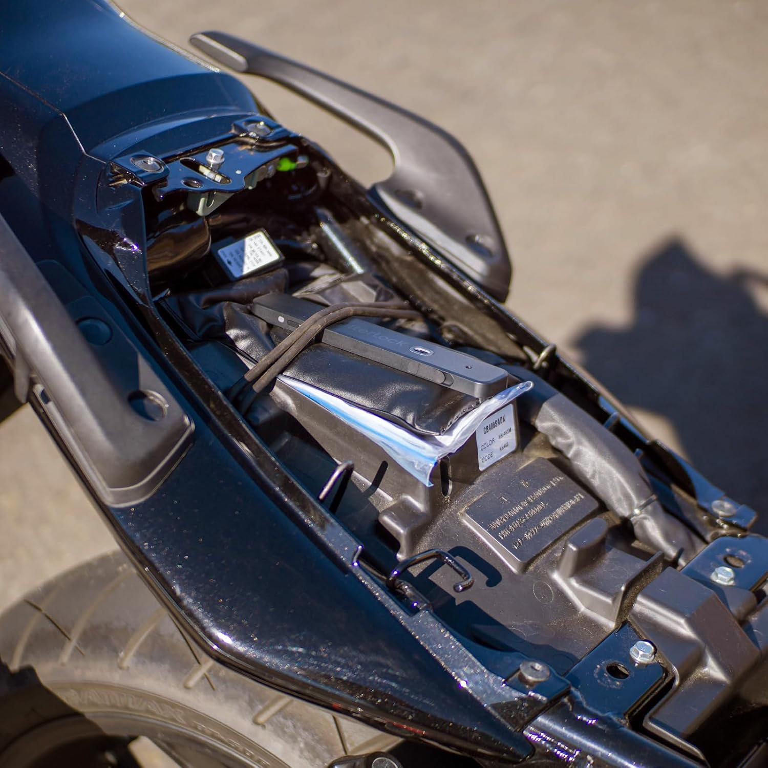 Alterlock Gen3 Anti-Theft Alarm Gps/Wi-Fi Tracking Device Bluetooth/Lte-M Communication | App-Connected Bicycle Motorcycle Vehicle|Compact and Lightweight Long Run Time Waterproof Dustproof IP66 image number 1