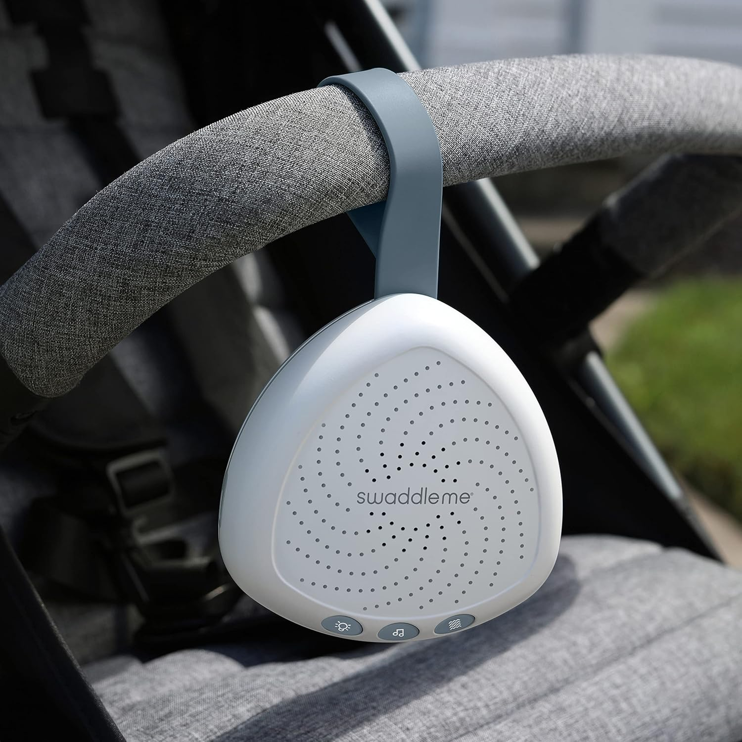 Kids II Swaddleme Ingenuity Soothe and Vibe Portable Sound Machine and Soother for Baby image number 1