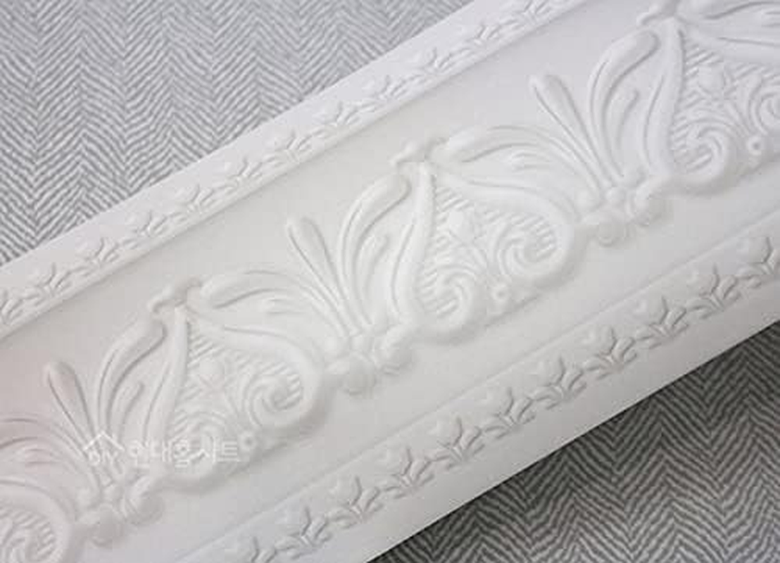 Royal Tulip Peel and Stick Wall Border Easy to Apply (Neutral Gray)