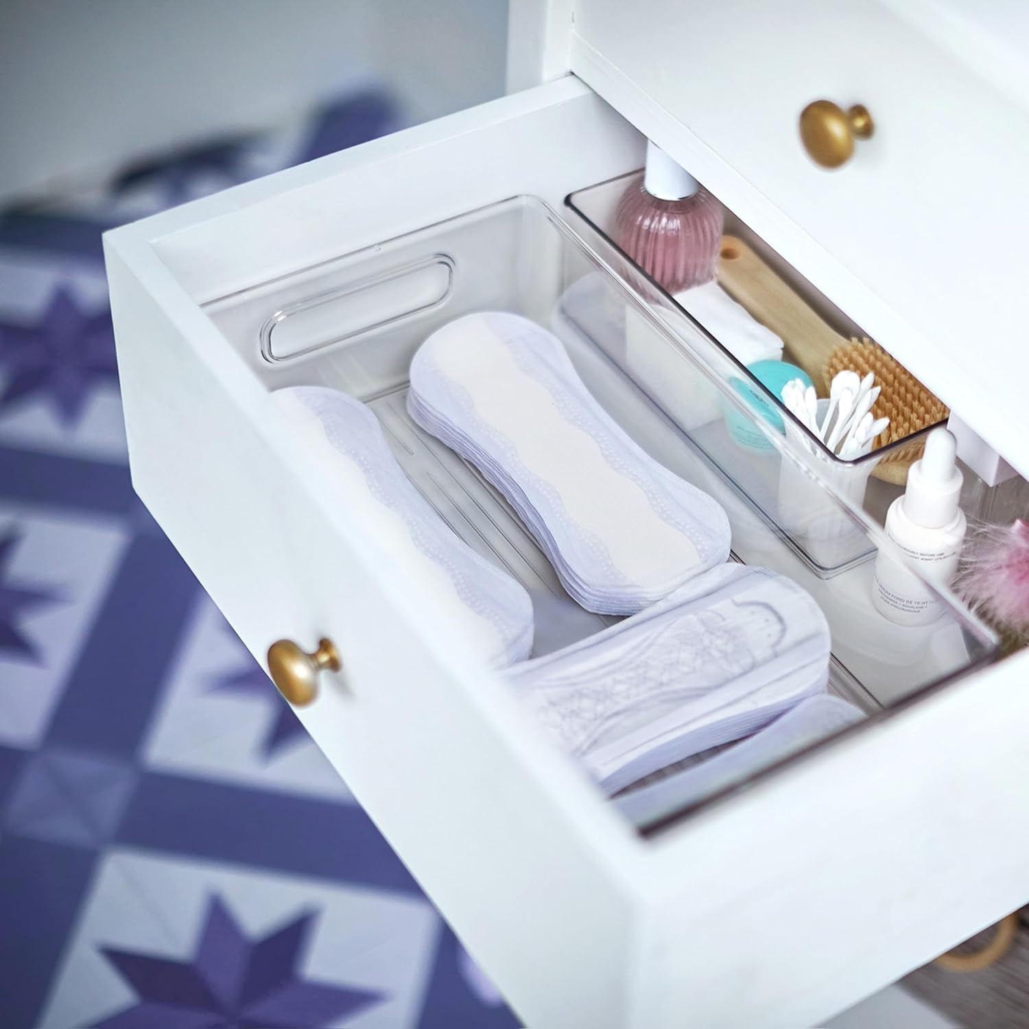 Always Xtra Protection Dailies Feminine Panty Liners for Women, Extra Long, Unscented, 92 Count - Pack of 4 (368 Count Total) image number 2