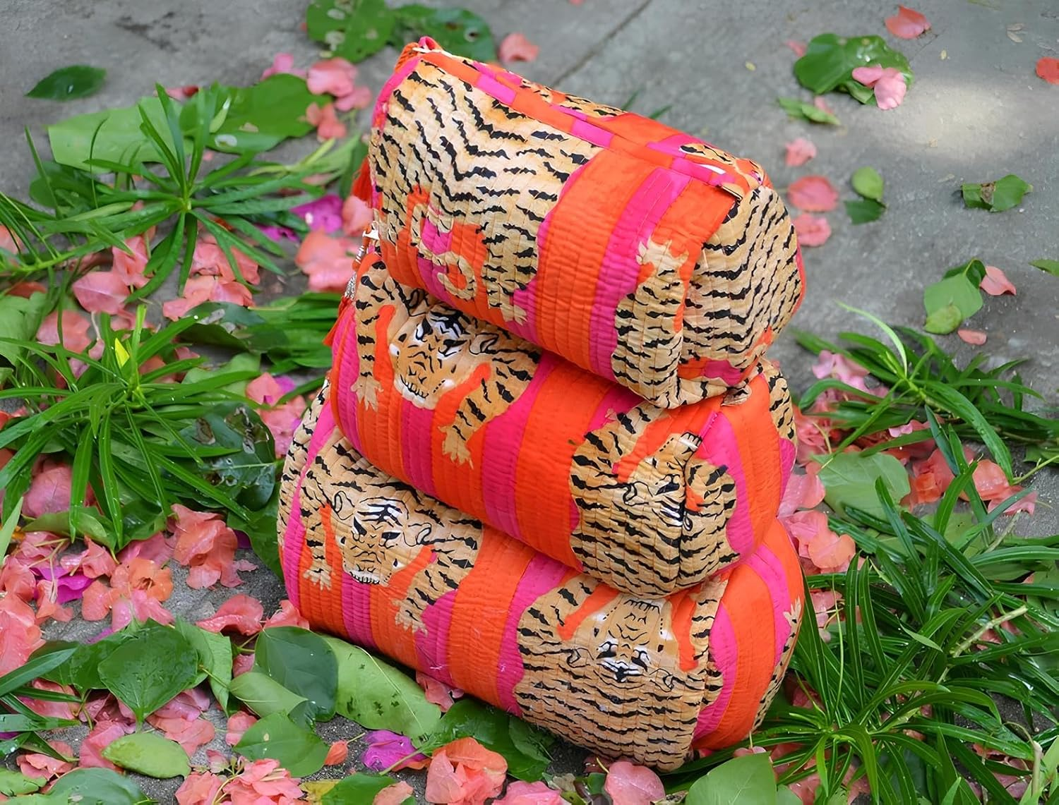 INDACORIFY Tiger Print Makeup Bag Set of 3 Pieces Indian Cotton Toiletry Bag Make up Pouch Travel Bag Quilted Wash Bag Shaving Cotton Cosmetic Kit, Multicolor, Bag image number 5