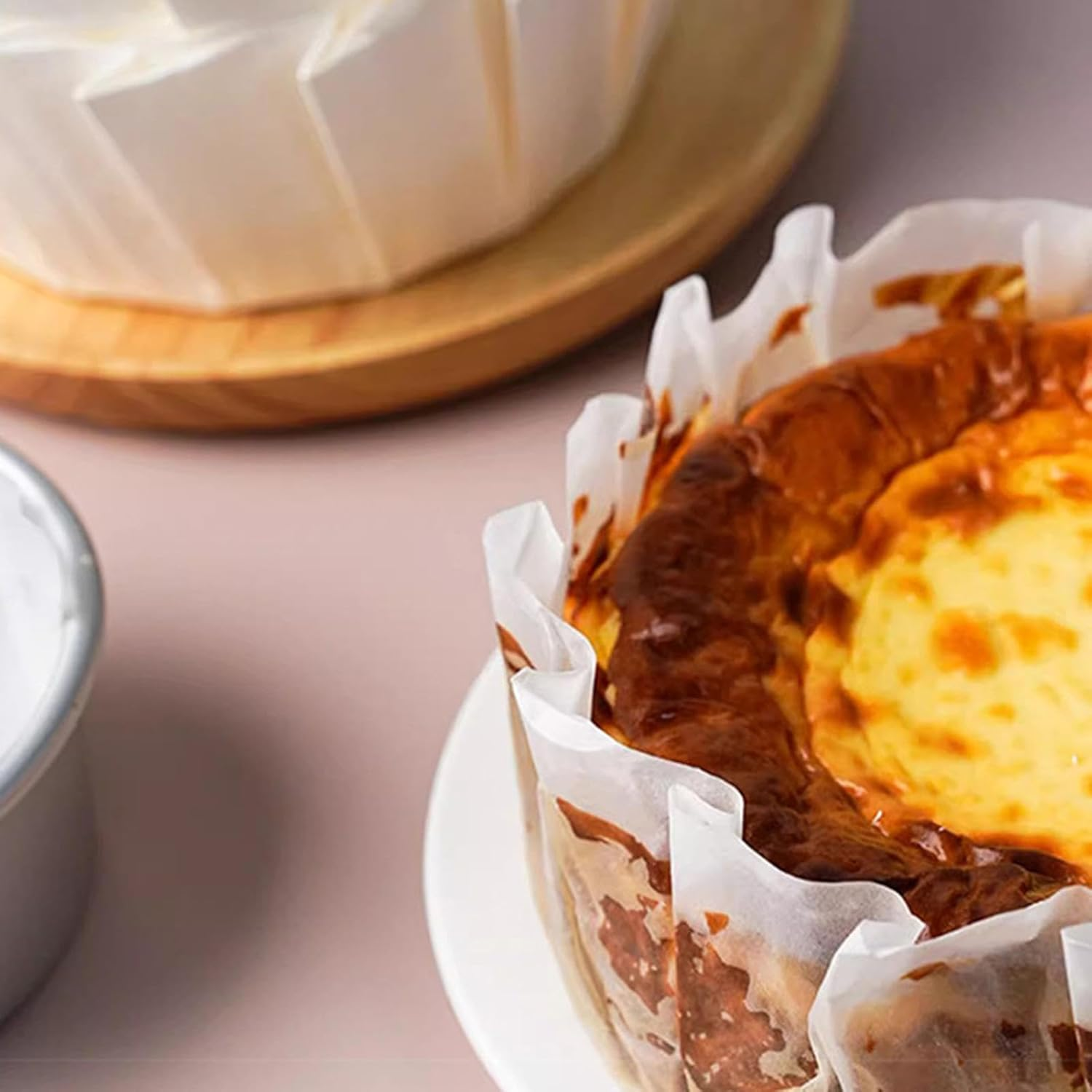 Maciun Cake Paper | 50X Oil-Proof Basques Cake Paper Liners | Parchment Paper Rounds, Paper Bakeware, Dessert Liners, Cupcake Wrappers for Oven, Air Fryer