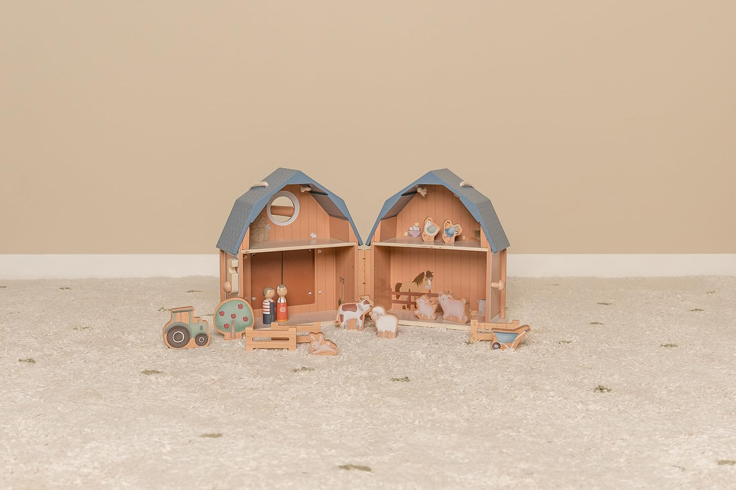 Little Dutch Little Farm Doll'S House image number 3