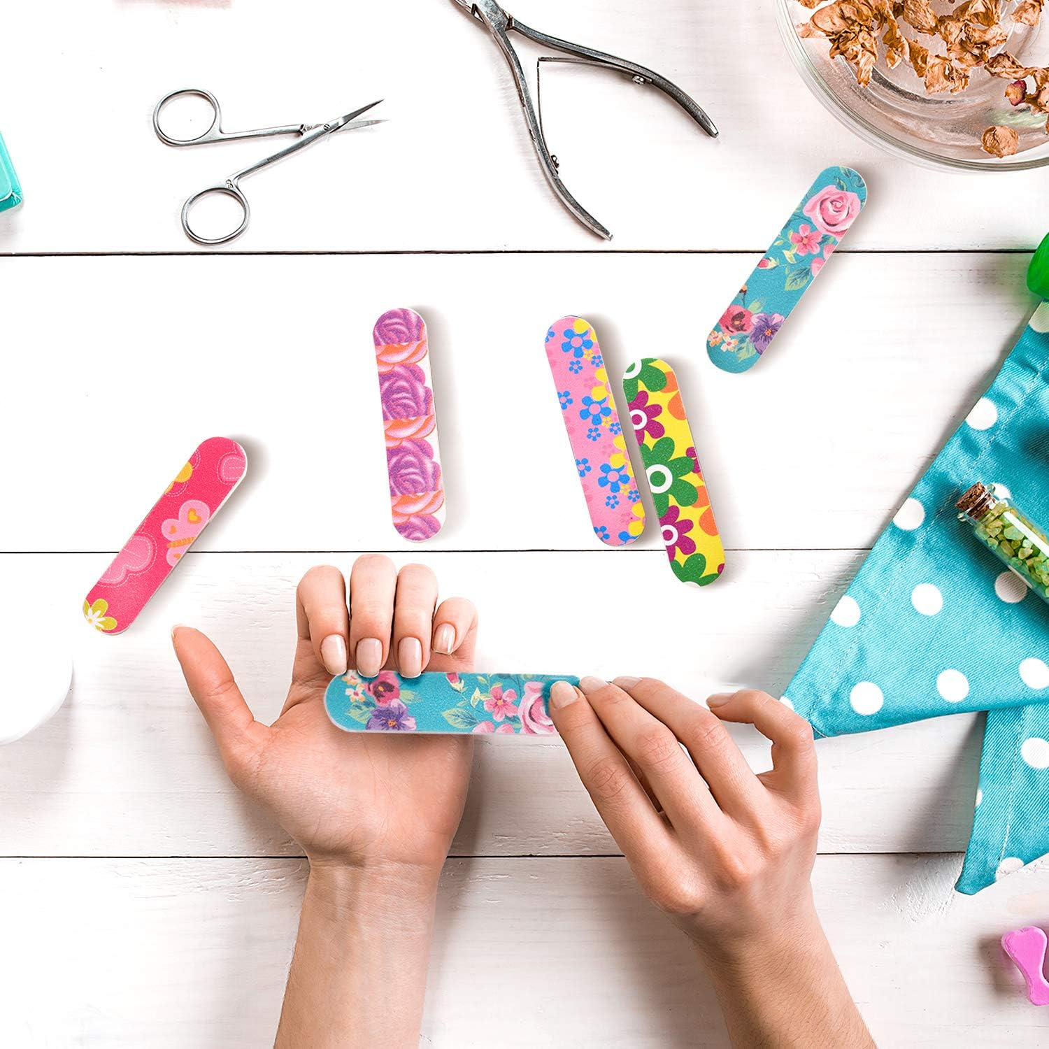 100 Pieces Mini Nail Files Double Sided Emery Boards Nail File and Buffers Nail Tools for Women Girls, 5 Colors image number 1