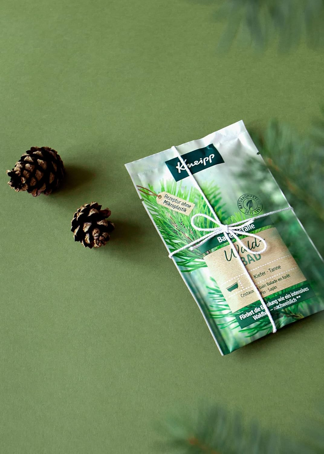 Kneipp Bath Crystals Forest Bath, Pine and Fir, Pack of 12 (12 X 60 G) image number 6