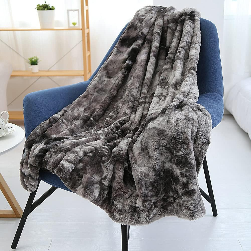 Faux Fur Throw Blanket ，Luxury Soft Plush Shaggy Fleece Blanket Warm Fluffy Blanket for Bed Couch Chair Fall Winter Spring Living Room (160X200Cm) - Black