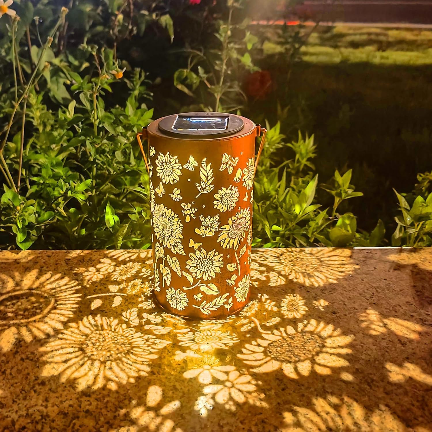 ZHJLIXU Solar Lanterns Outdoor,Waterproof LED Solar Light for Garden Outside,Hanging Sunflower Solar Lights Lable Lamps Garden Decoration Backyard Lighting Gift image number 2