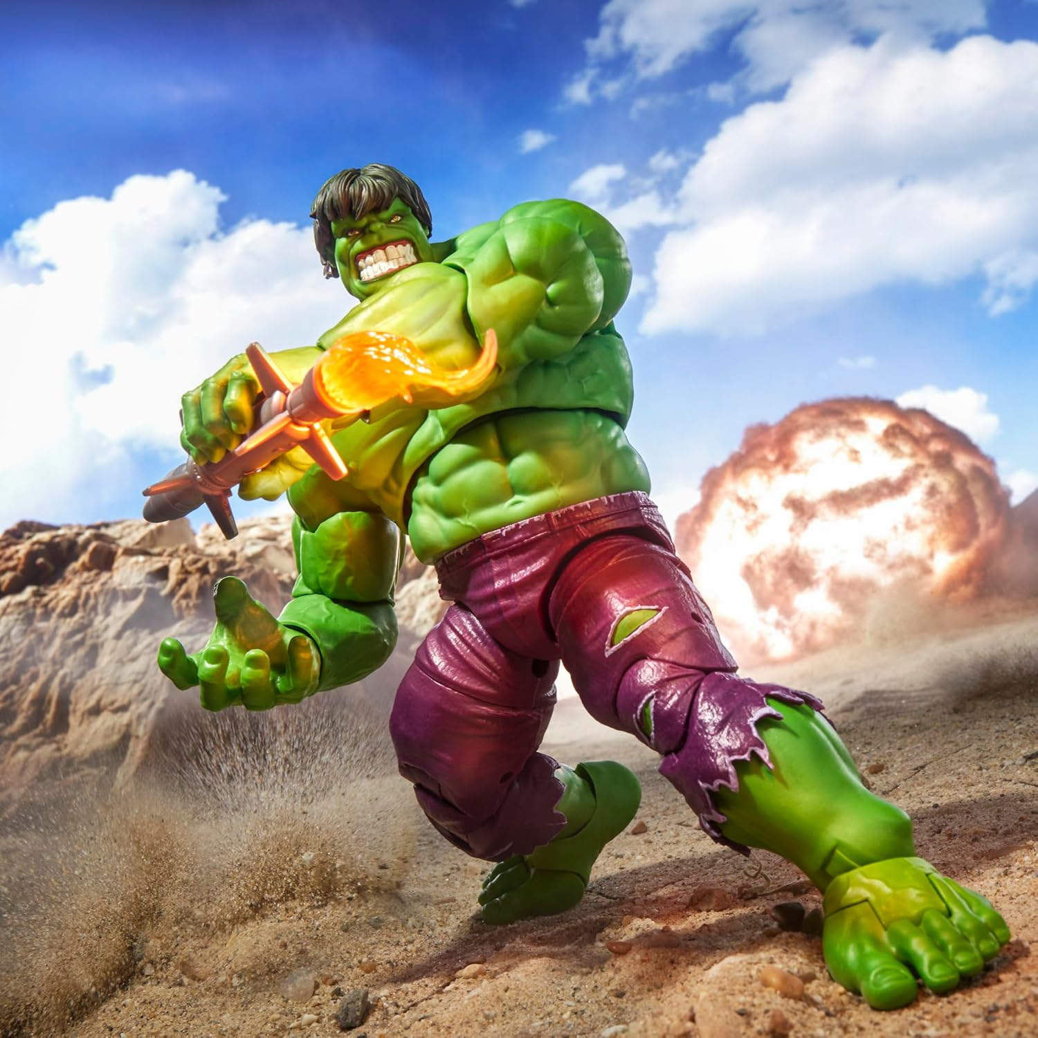 Marvel Legends Maximum Series Hulk, Deluxe Hulk Comics Collectible 6-Inch Scale Action Figure with Incredible Articulation and Smashing Accessories
