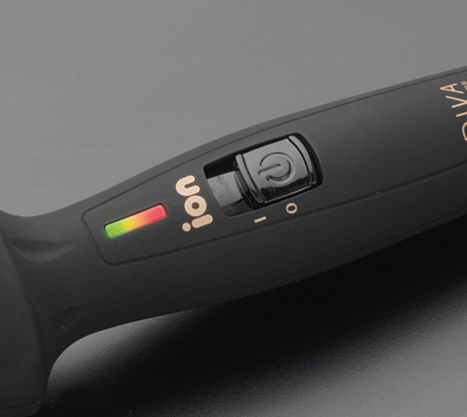 Diva Pro Styling Ceramic Hot Brush (30Mm) with Ionic Conditioning PRO314 image number 5