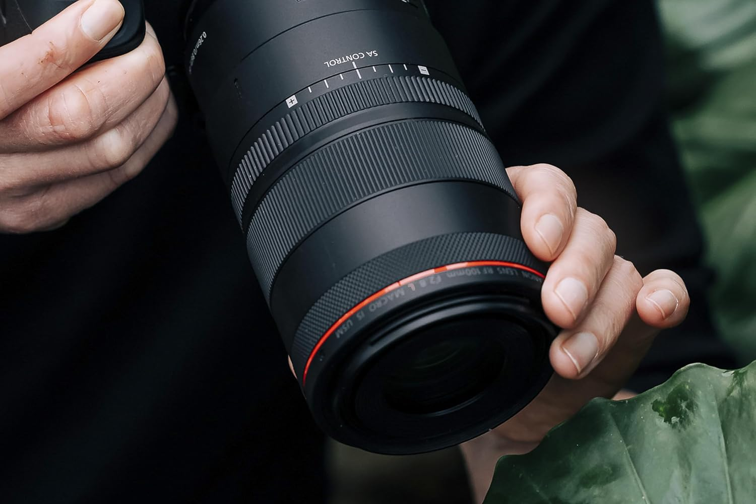 Canon RF 100Mm F2.8L Is Macro Lens - AU Version image number 3