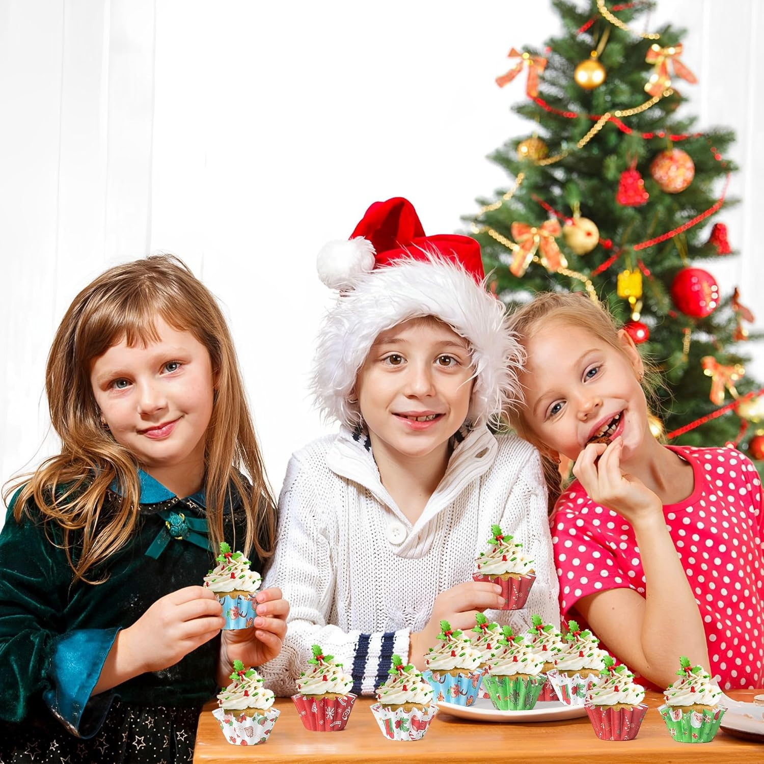 Cocnny Christmas Mini Cupcake Liners - 200Pcs Xmas Small Baking Cups Muffin Cupcakes Wrapper, Santa Snowman Disposable Grease-Resistant Cake Candy Making Wrap Paper for Christmas Eve Party (10 Styles)