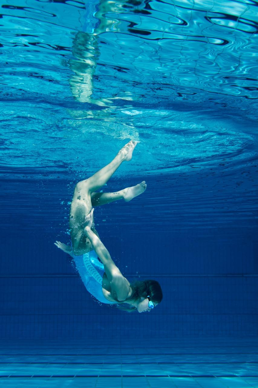 ARENA the One Goggles, Unisex Swim Goggles with Orbit-Proof Seals, Anti-Fog Coating & UV Protection, Wide Lenses for Enhanced Vision & Adjustable Fit - Clear/Grey image number 6