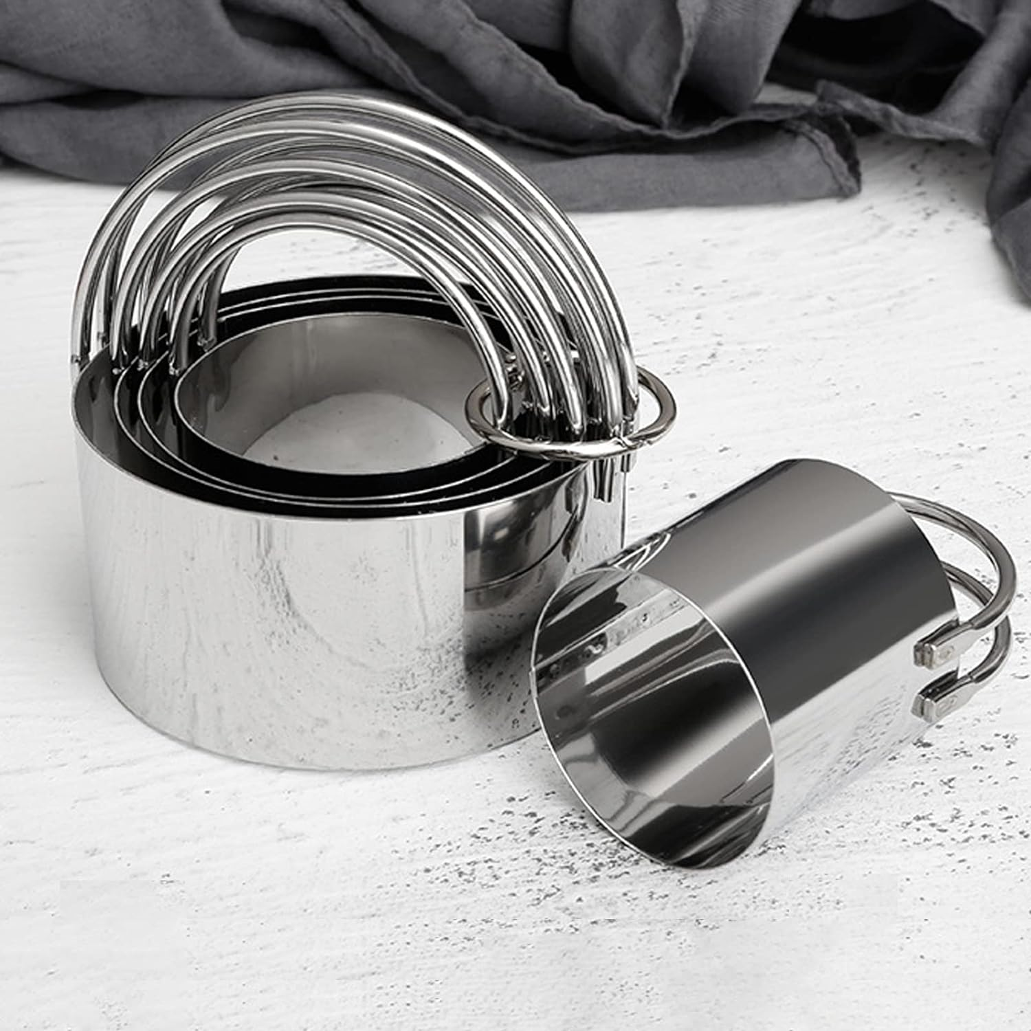 5 Pieces Circle Biscuit Cutter, round Cookies Cutter with Handle, Stainless Steel Circle round Cookie Biscuit Cutters in Graduated Sizes, Professional Baking Dough Tools image number 4