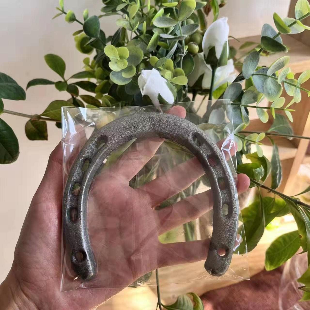 10Pcs Cast Iron Horseshoe for Good Lucky, Durable Cast Iron Medium Horseshoes Decoration，Horse Shoes Favor for Wall Decor image number 1