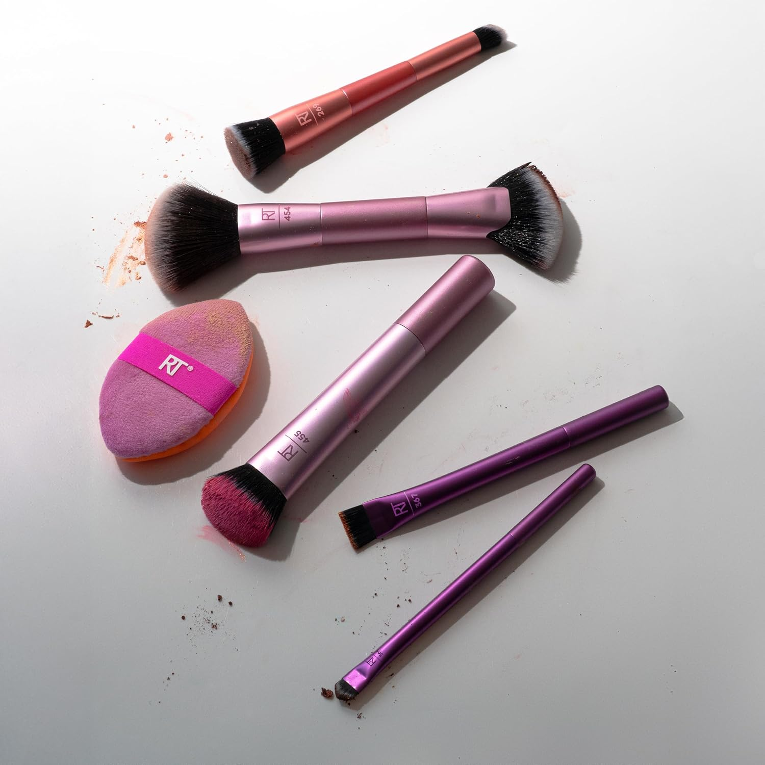 Real Techniques Big Blends Energy Brush + Dual-Sided Puff, 6 Piece Kit for Powder, Cream & Liquid Application, Precision Tools for Contour, Blending & Finishing, Vegan & Cruelty-Free image number 1