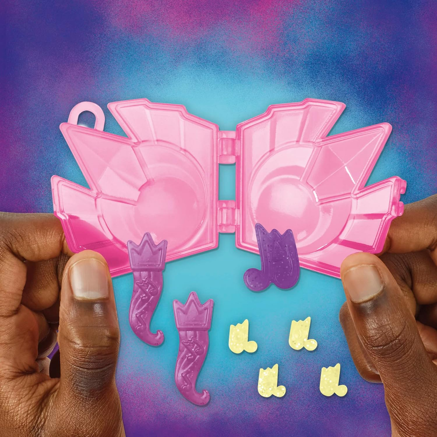 My Little Pony: Make Your Mark Toy Cutie Mark Magic Princess Pipp Petals - 3-Inch Hoof to Heart Pony with Surprise Accessories, Age 5 and Up image number 6