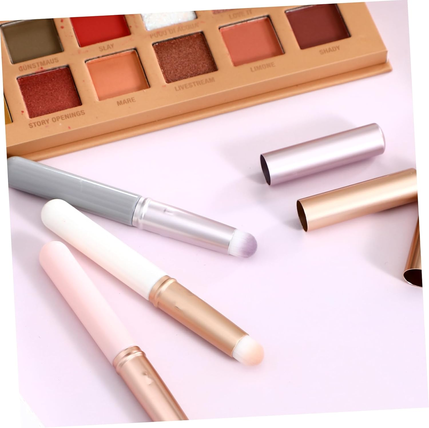 COMPUKAS Concealer Brush with Lid 3Pcs Mini Short Handle Precision Lip under Eye Makeup Tool for Blending Application Travel Friendly image number 6