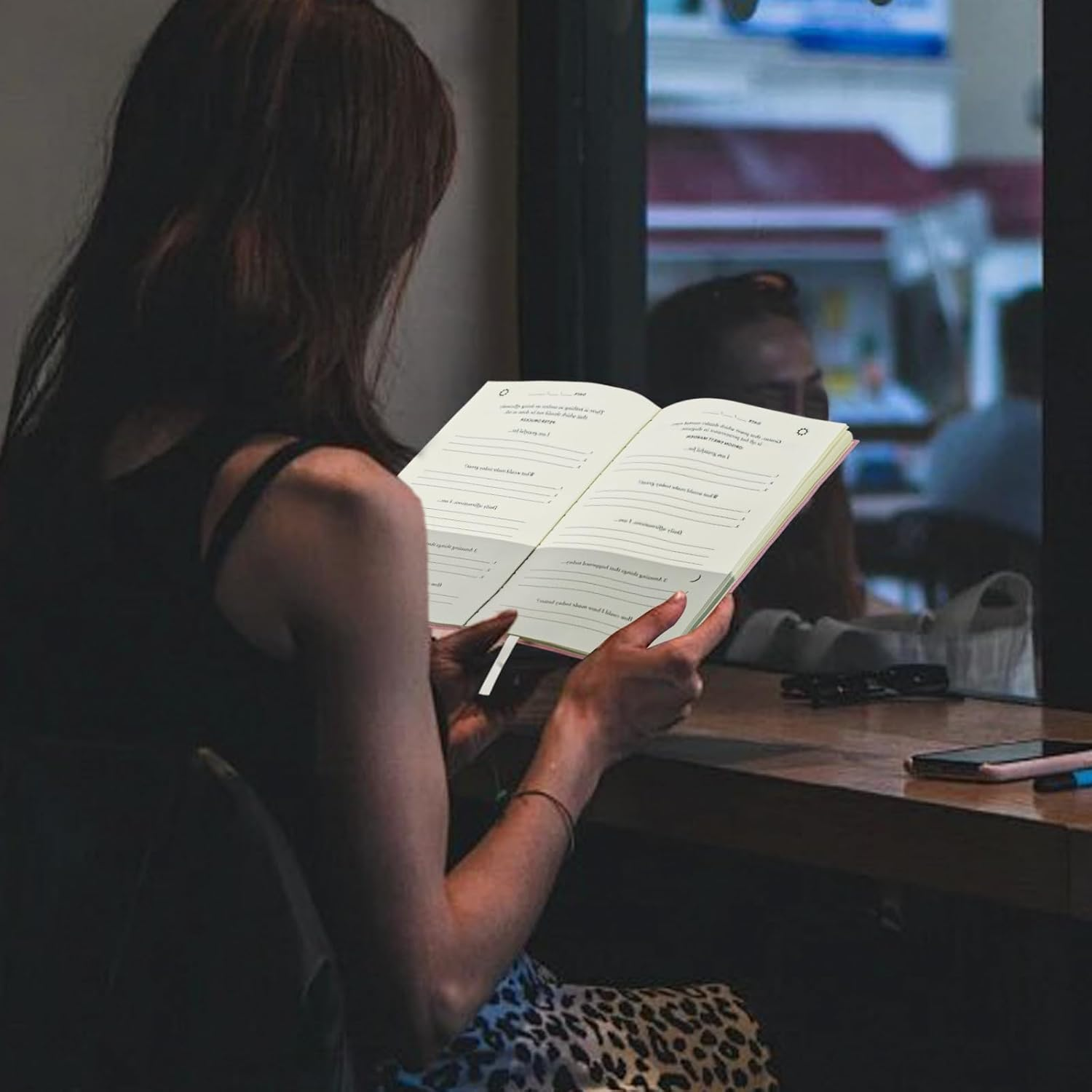 VANRA Gratitude Journal for Women Men, Undated Daily Journal Planner for Manifestation Guide Life Affirmation, Hardcover Self-Care Positivity Journal (Pink) image number 1